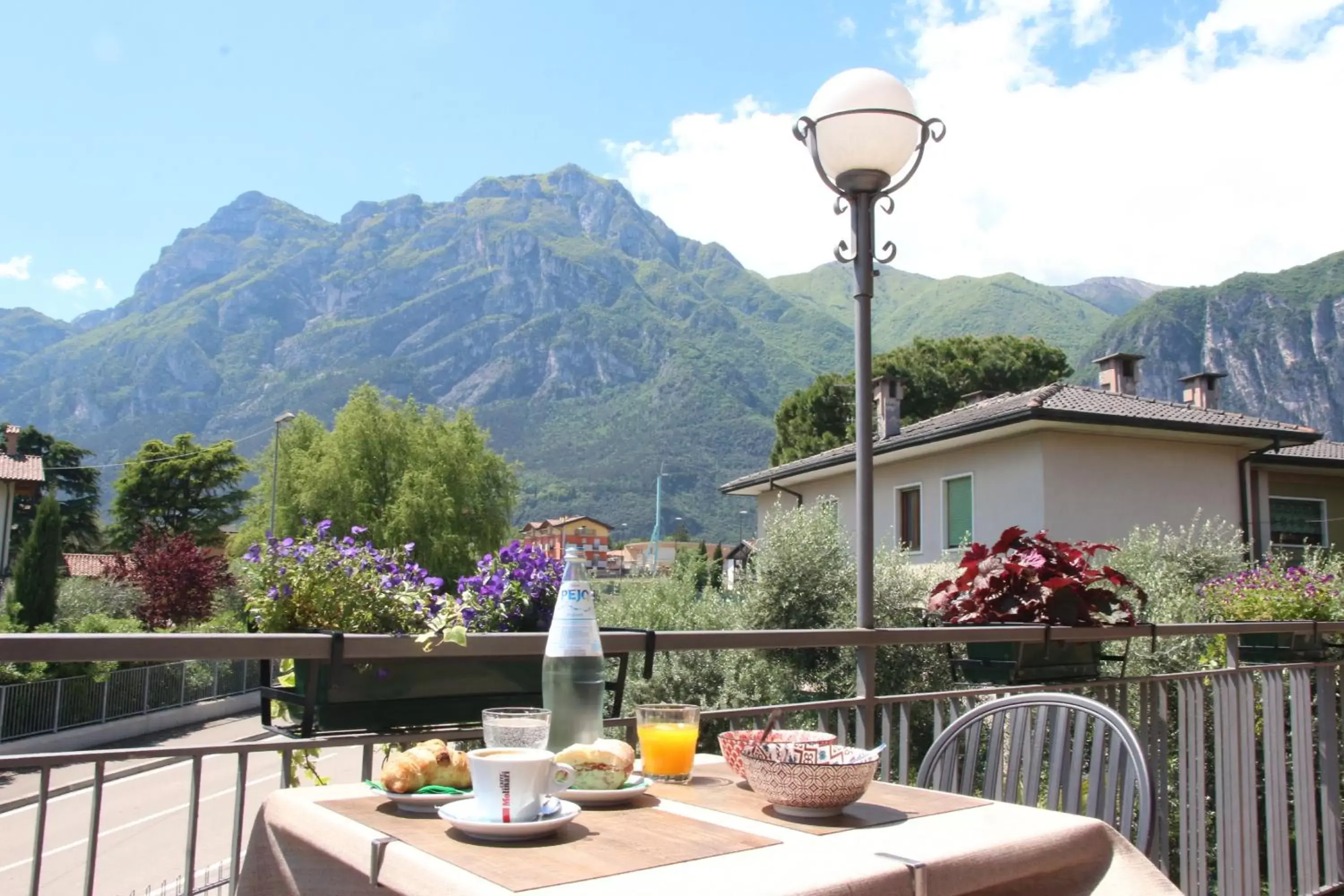 Breakfast, Mountain View in B&B Casa Wanda since 1999