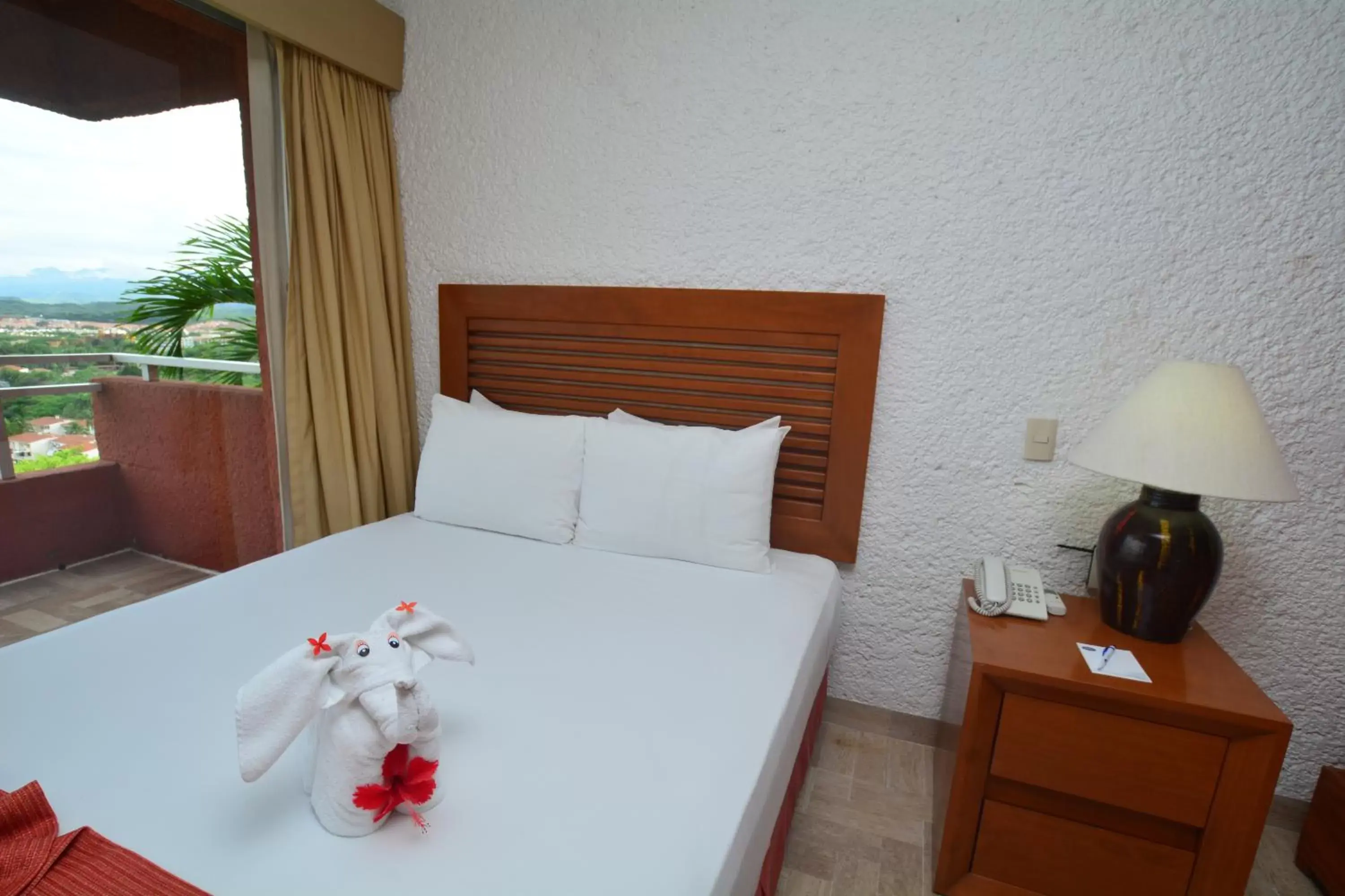 Bed in Pacifica Resort Ixtapa