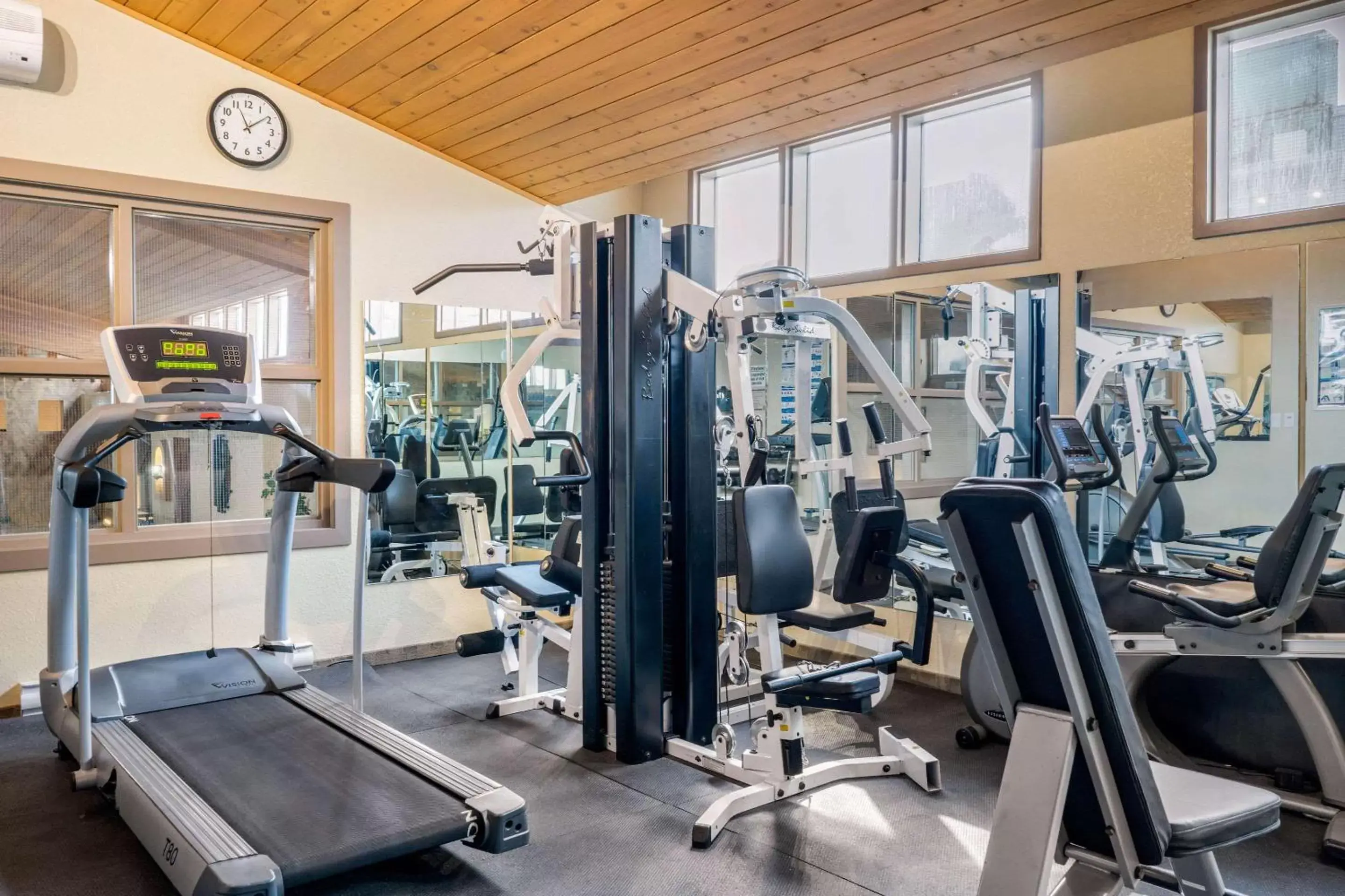 Fitness centre/facilities in Quality Inn & Suites Fitness centre/facilities in Quality Inn & Suites