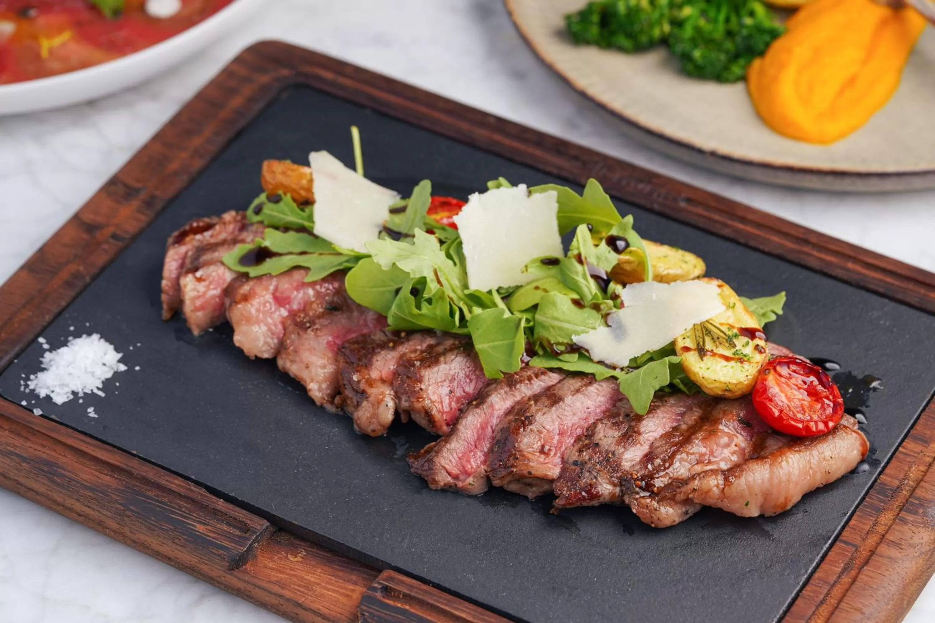 Restaurant/places to eat in Le Meridien Abu Dhabi Resort