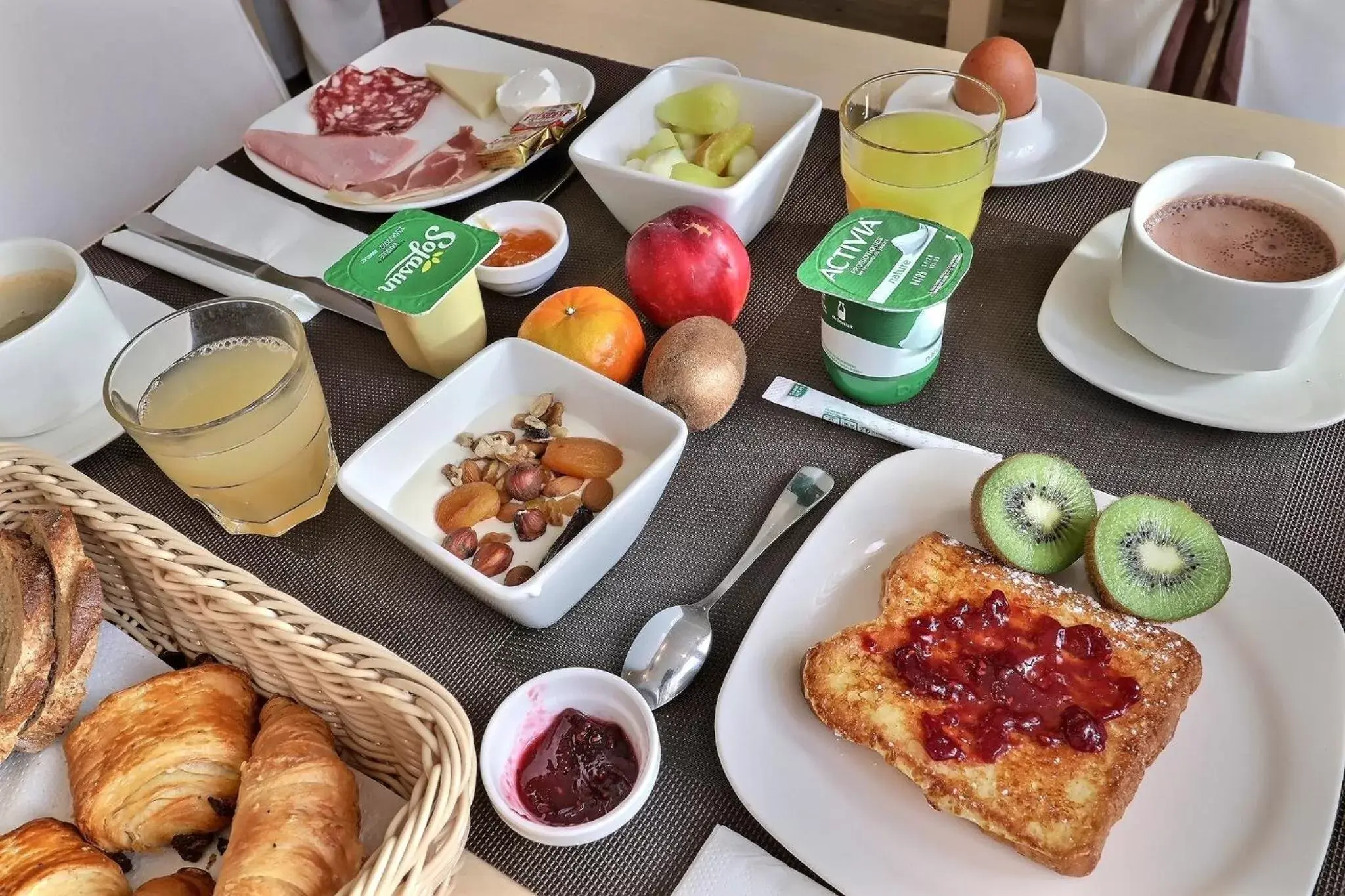Breakfast in Grand Hôtel des Bains SPA