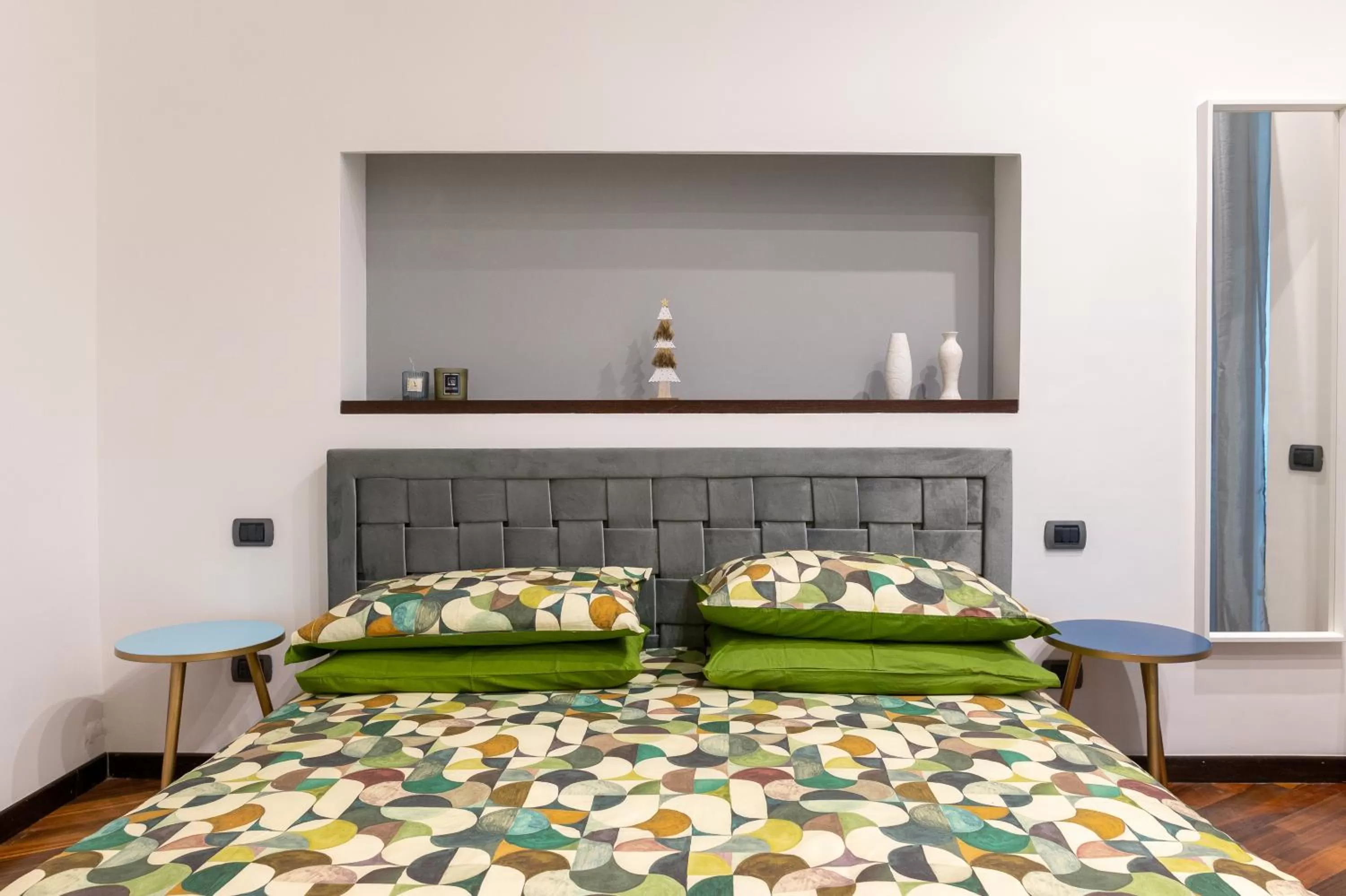 Bed in ROOMITO apartments