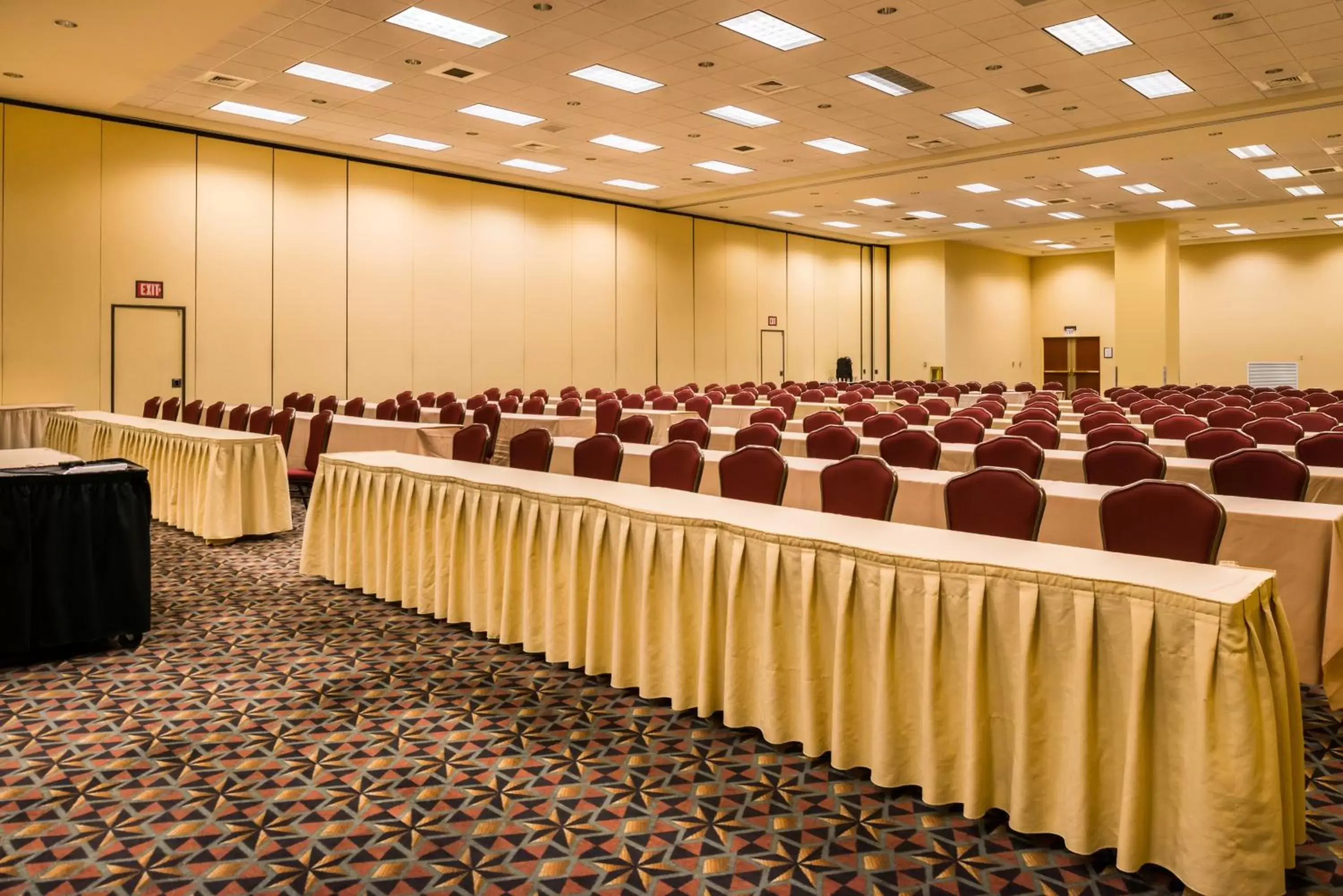 Meeting/conference room in Crowne Plaza Springfield Convention Center, an IHG Hotel