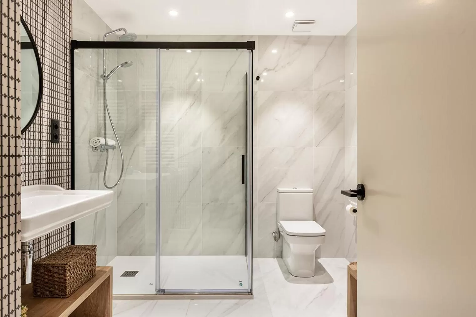 Shower in Weflating City Center