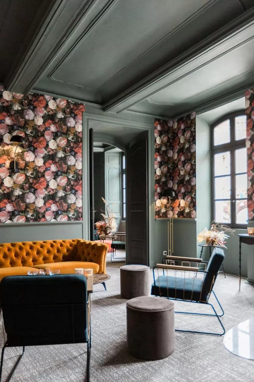 Seating area in Le Victoria Boutique Hôtel