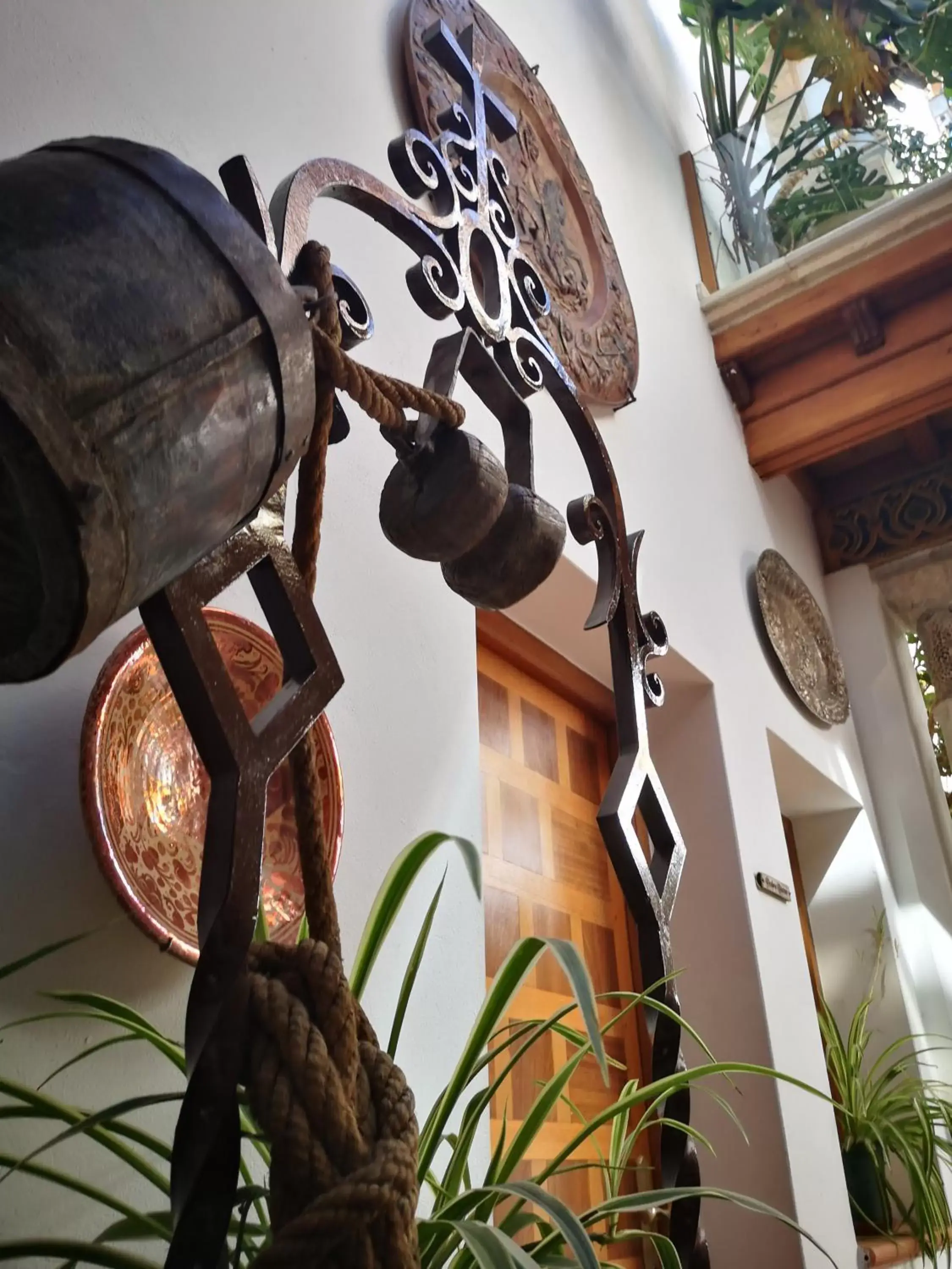 Inner courtyard view in La Llave de la Judería Hotel Boutique