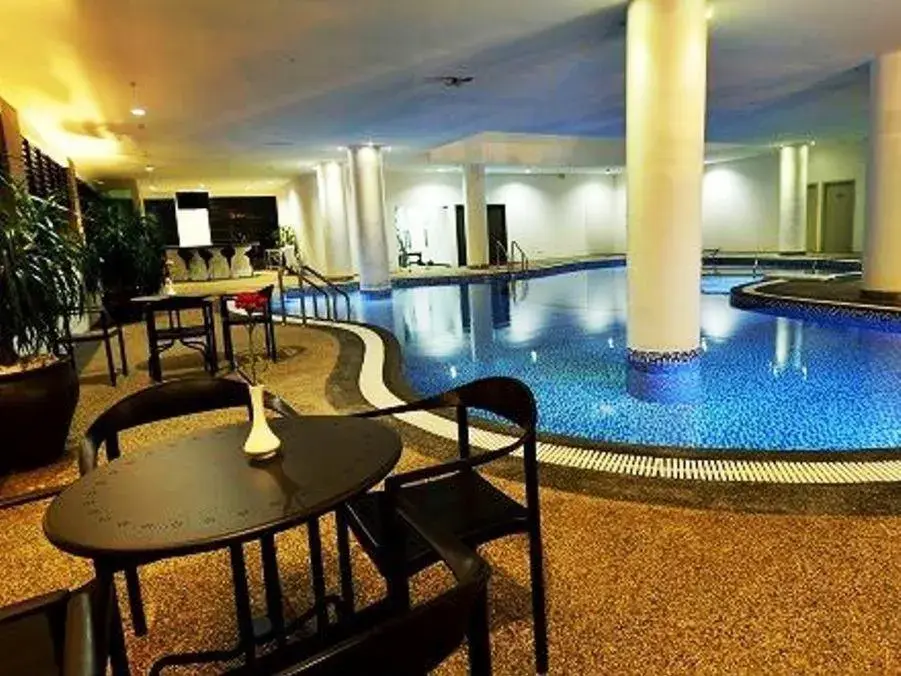 Swimming Pool in Holiday Villa Hotel & Suites Kota Bharu