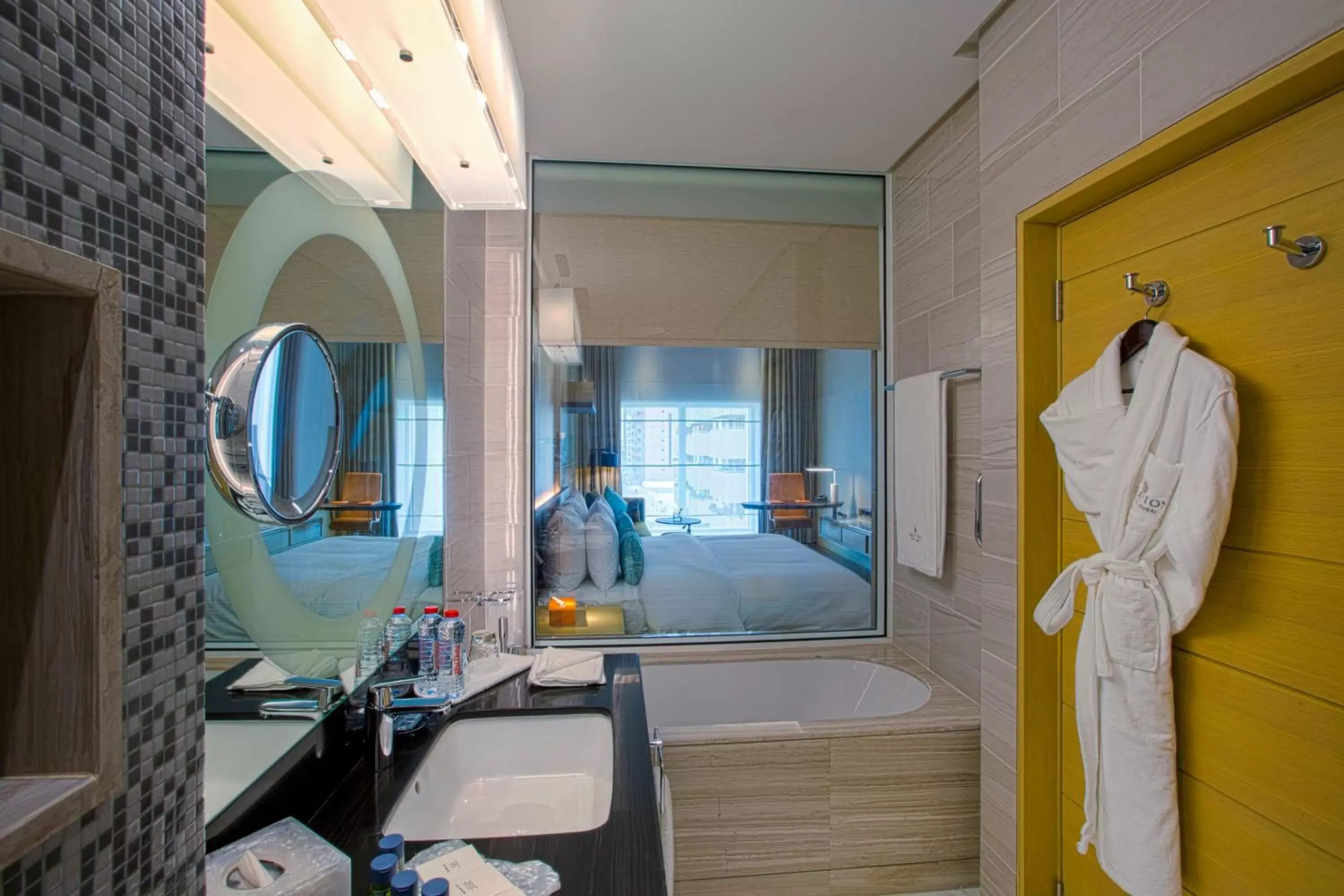 Bed, Bathroom in Grayton Hotel by Blazon Hotels