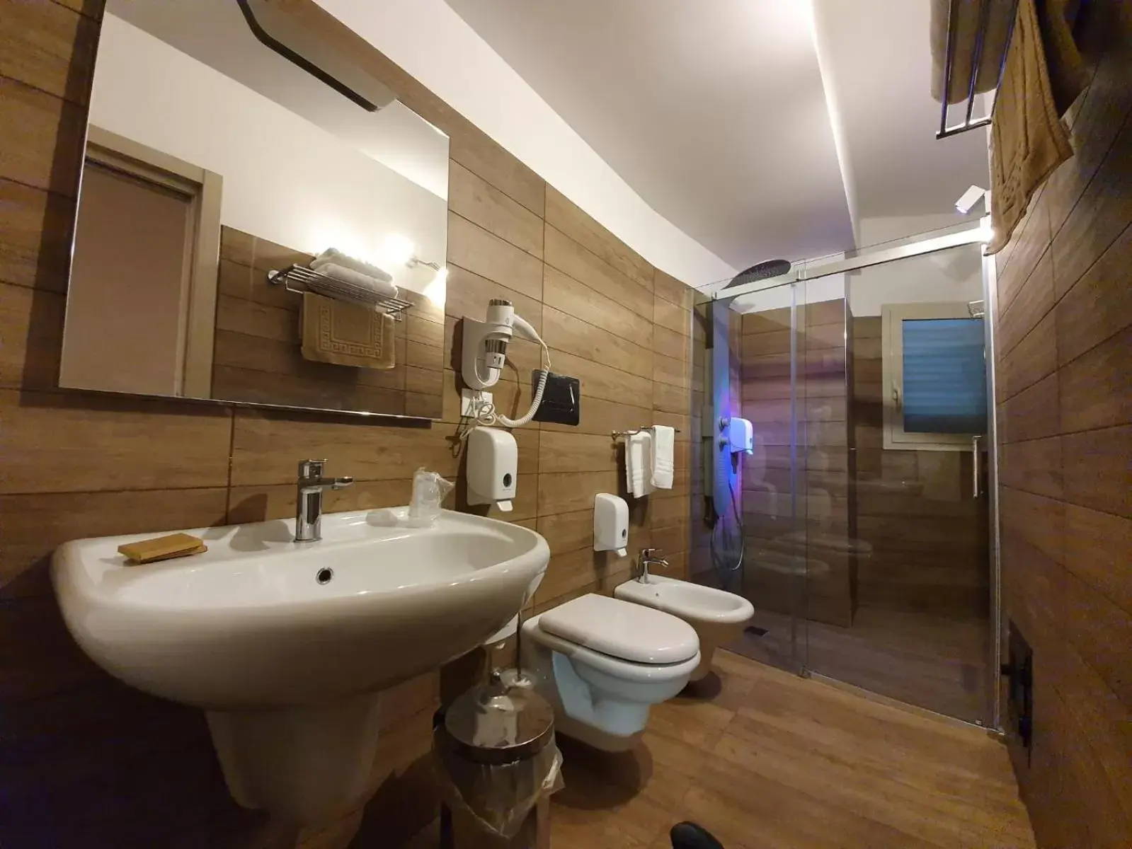 Bathroom in Hotel Casale dei Greci