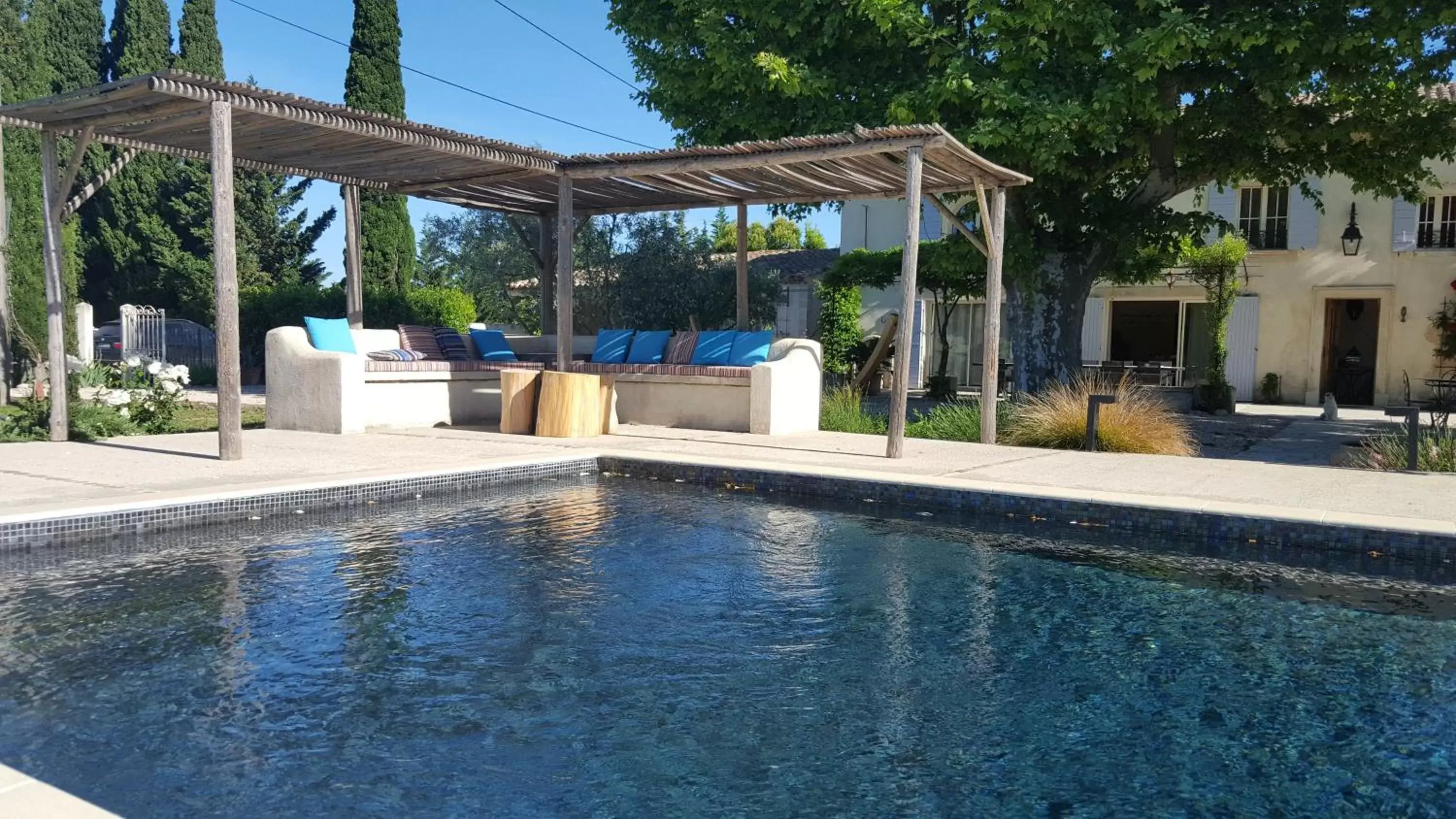 Swimming Pool in Sous les Platanes B&B