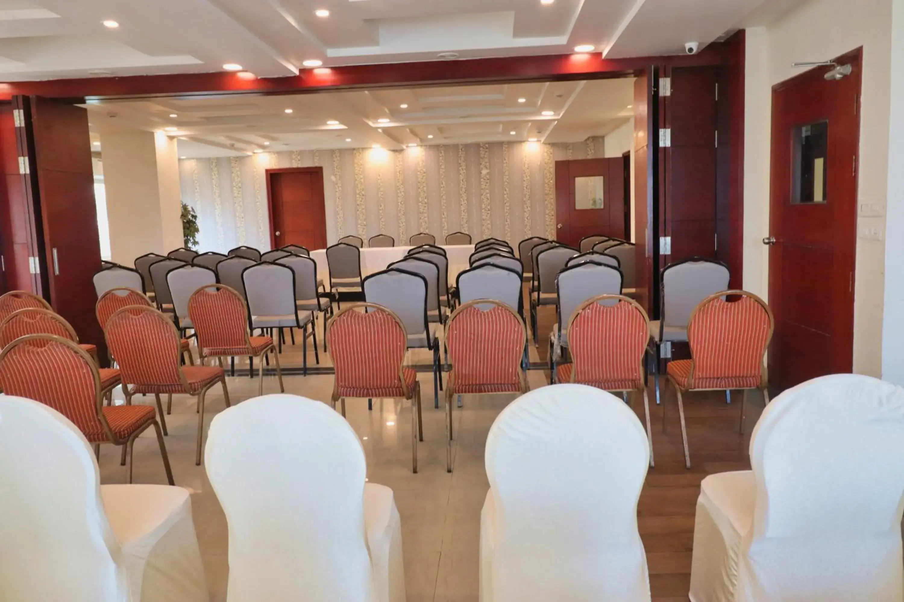 Banquet/Function facilities in Hotel Clarks Inn Jaipur, Banipark