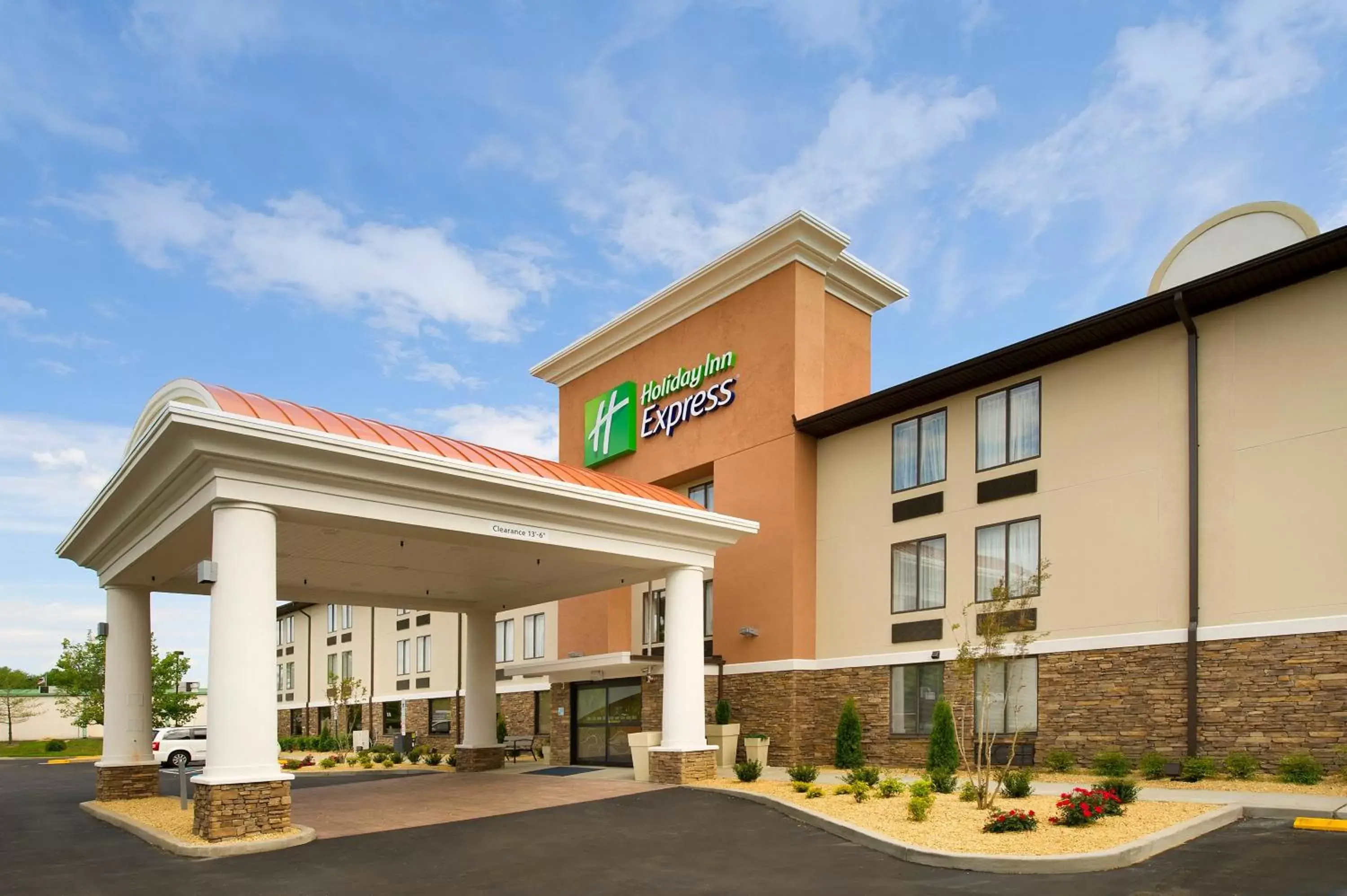 Property Building in Holiday Inn Express - Waldorf, an IHG Hotel