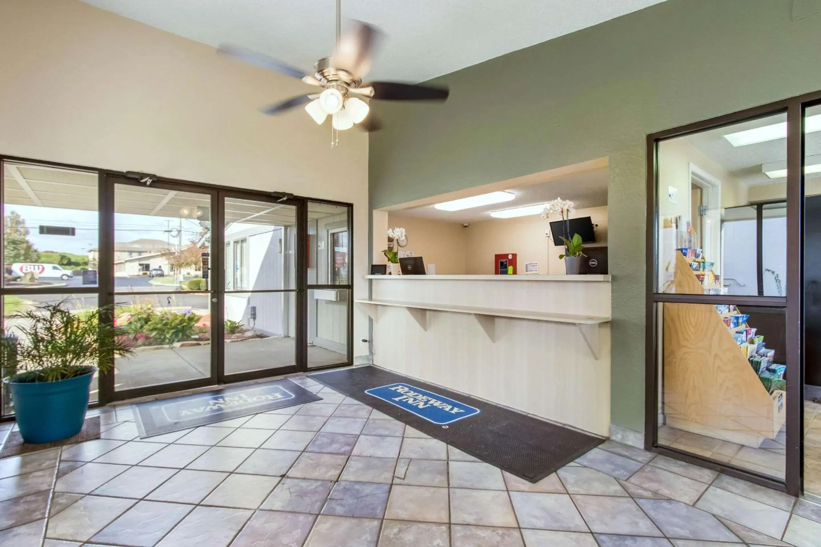 Lobby or reception in Rodeway Inn Near Hall of Fame Lobby or reception in Rodeway Inn Near Hall of Fame