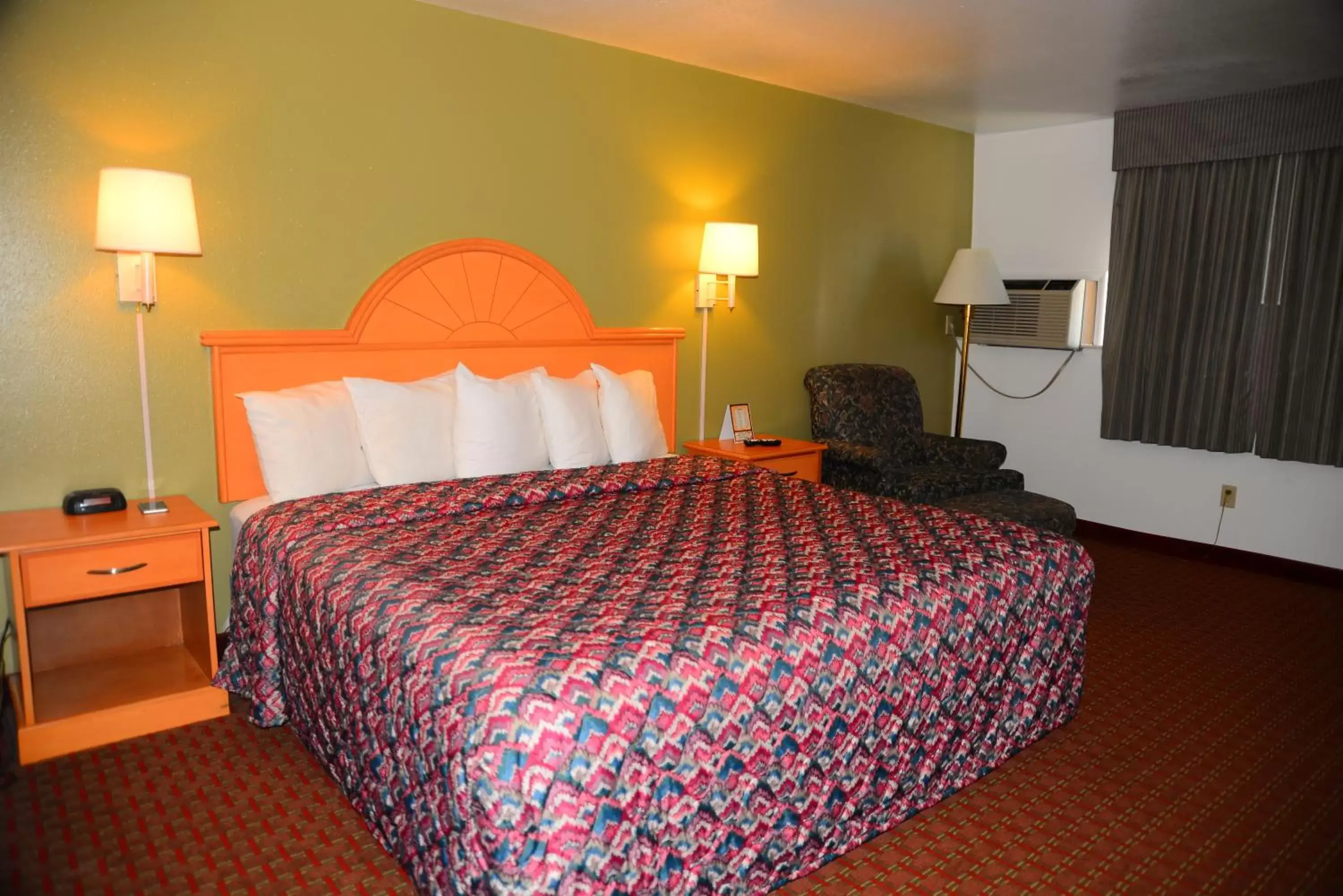 Bedroom, Bed in Budget Inn Express Bedroom, Bed in Budget Inn Express