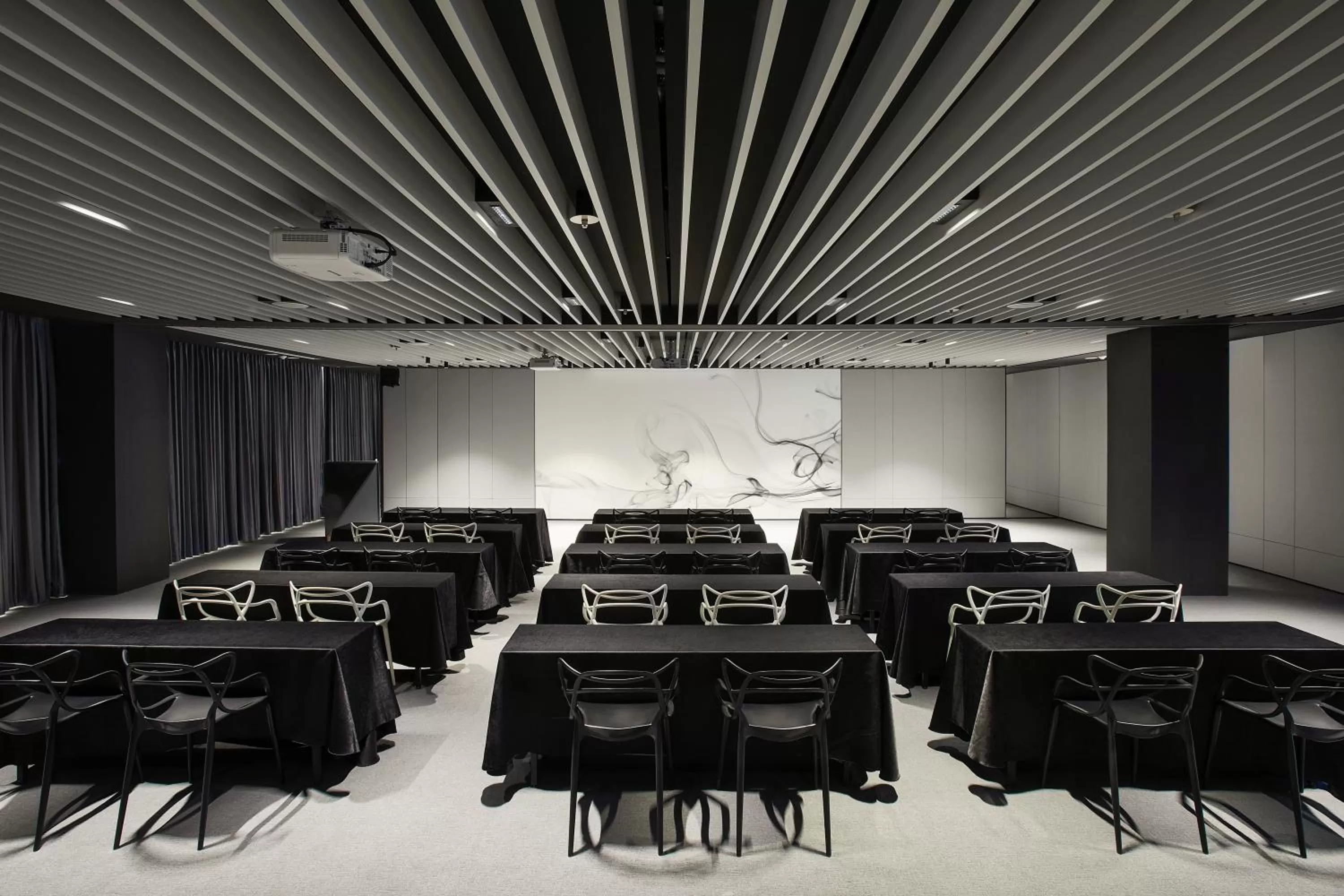 Business facilities in L7 GANGNAM by LOTTE HOTELS