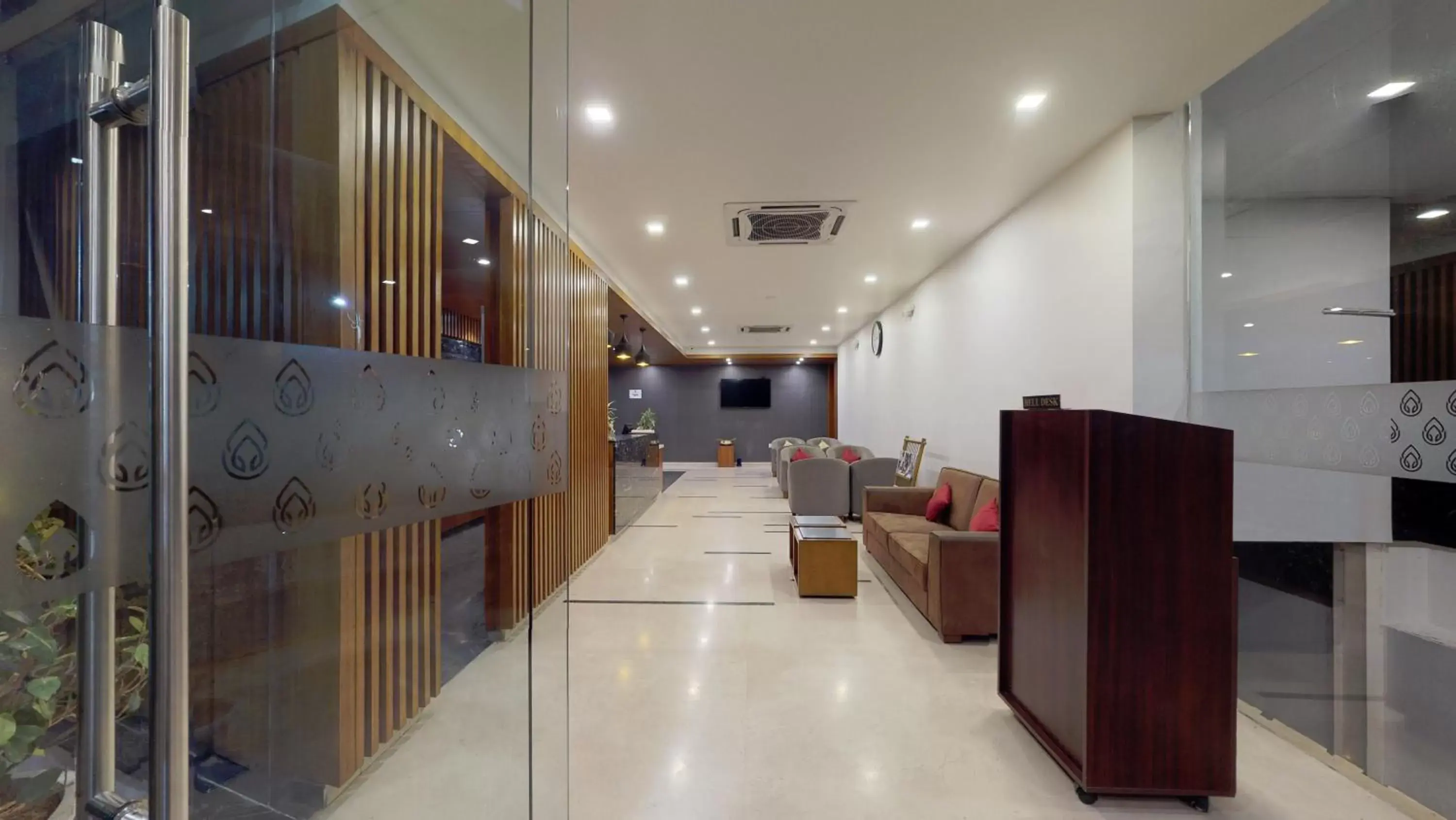 Nightclub / DJ, Lobby/Reception in Shivas Gateway