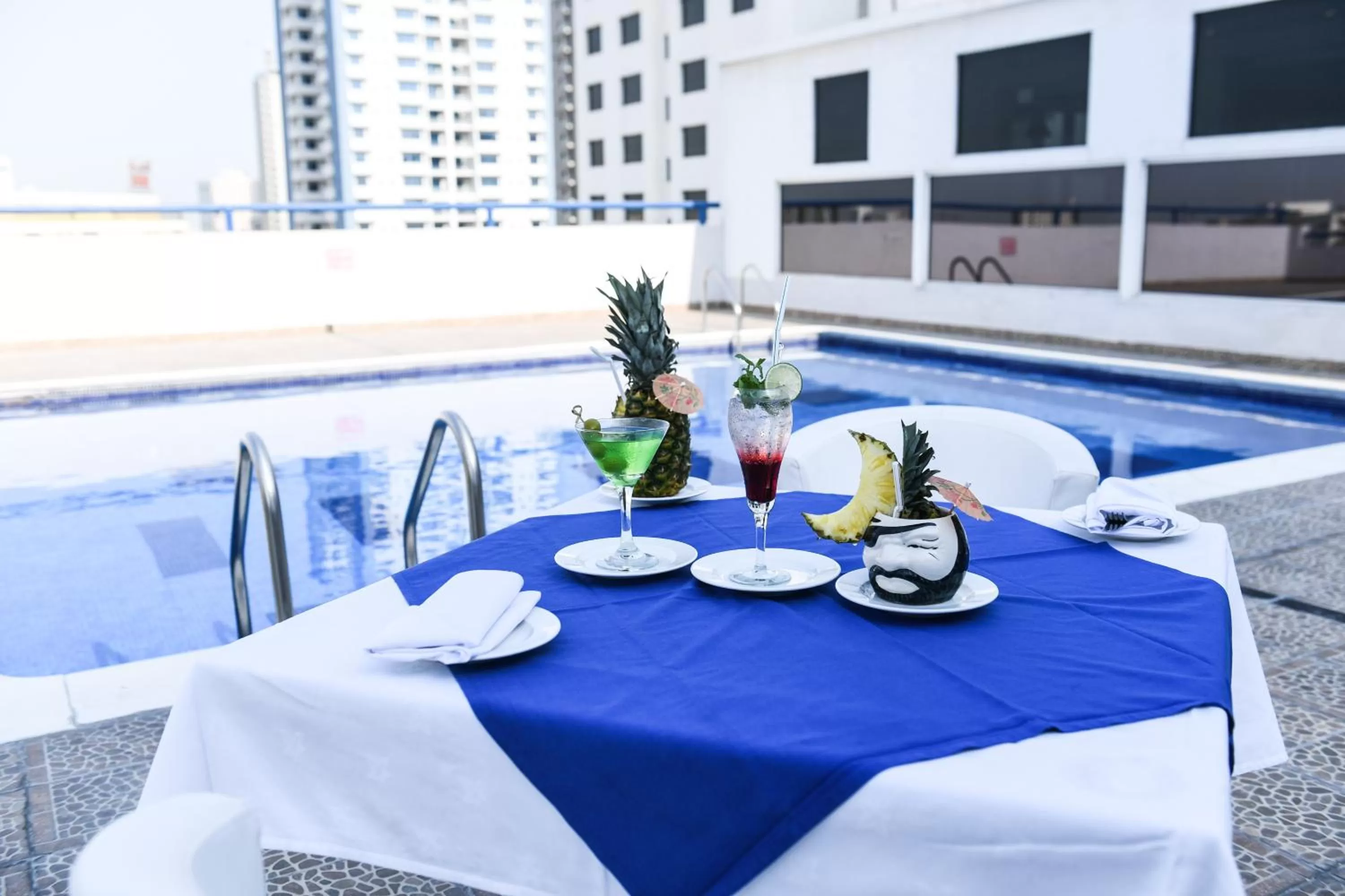 Swimming pool in Juffair Grand Hotel