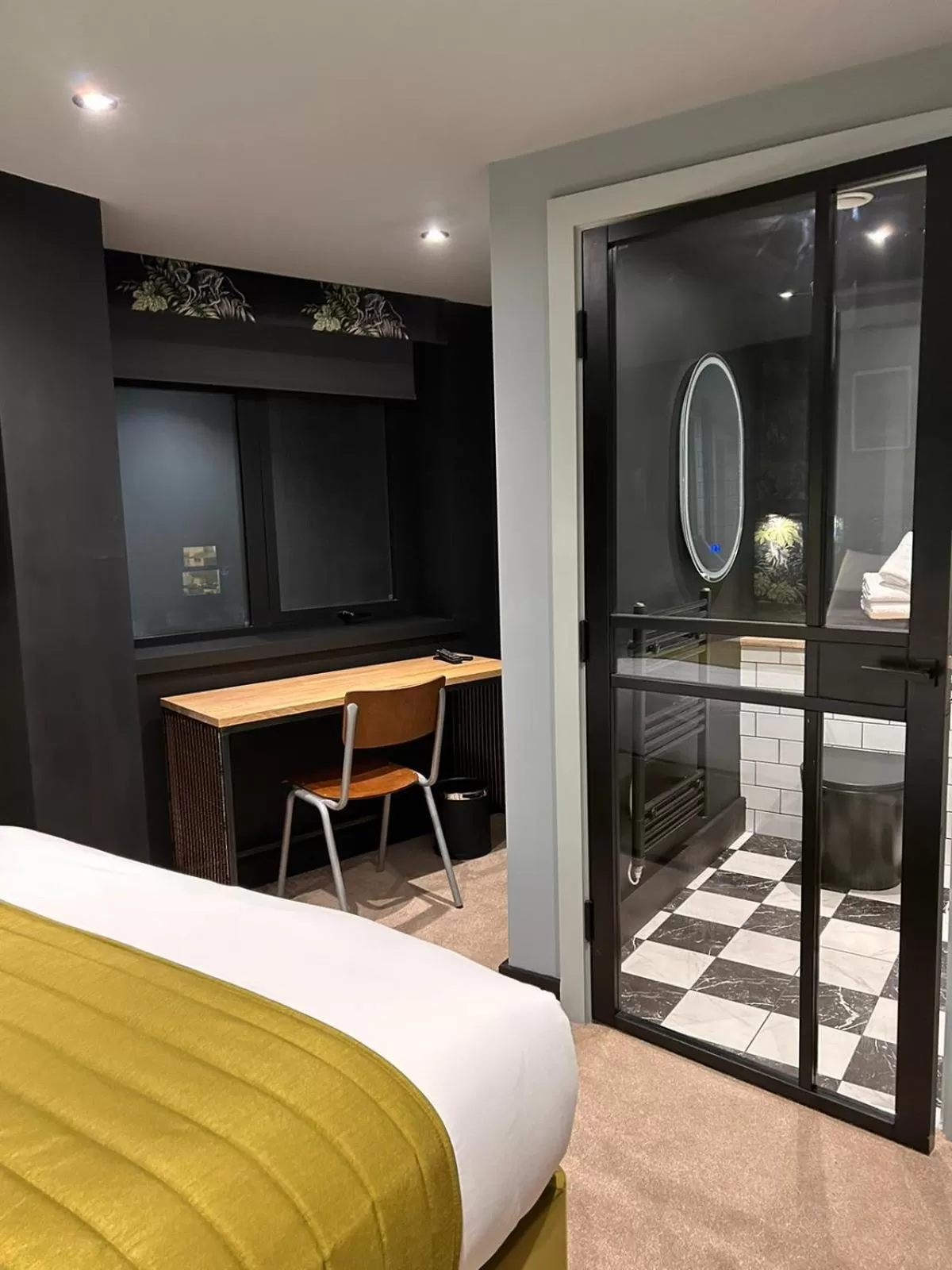 Seating area, Bed in The Baltic Hotel