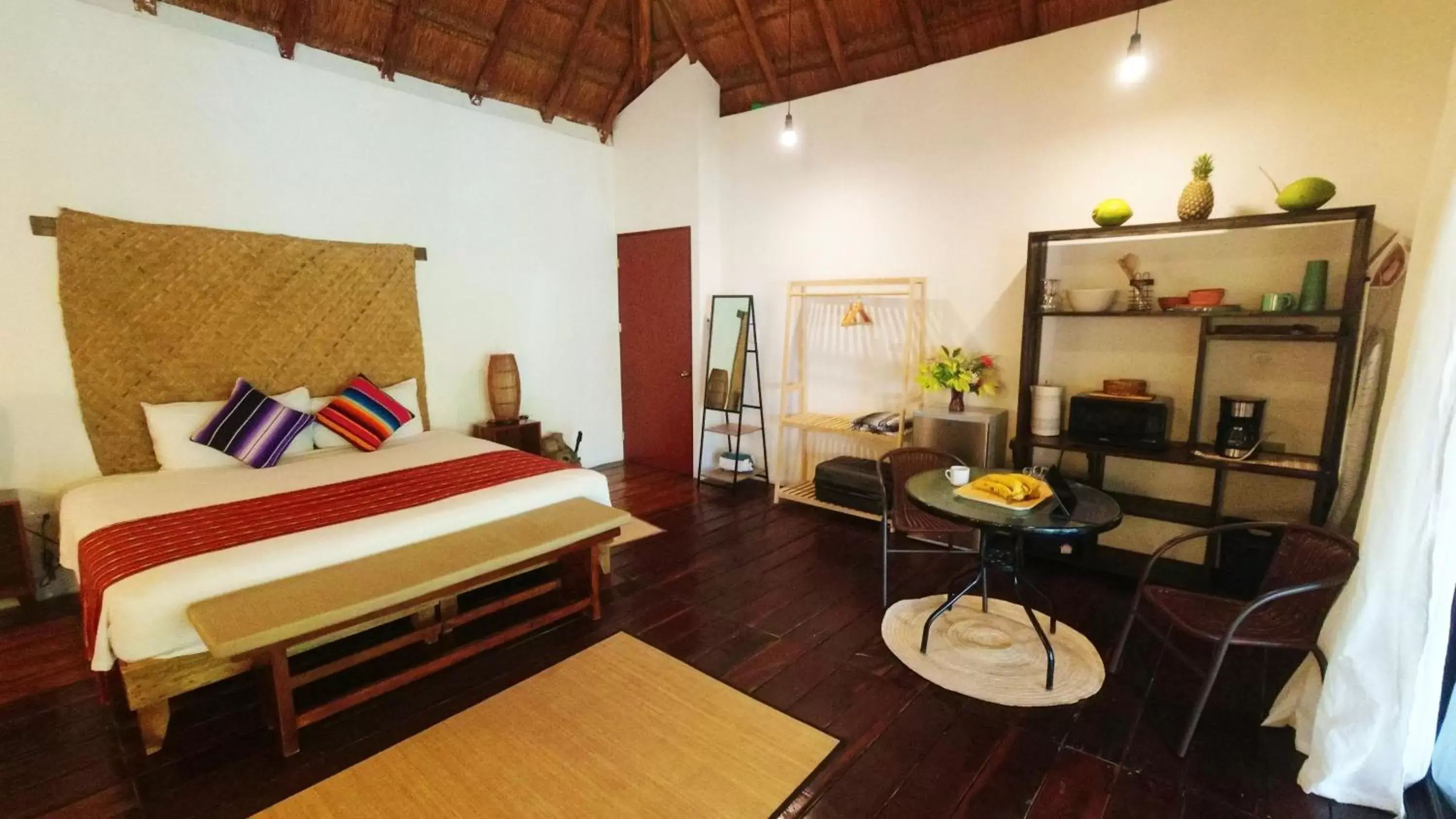 Photo of the whole room in Hotel Villas Colibrí Suites & Bungalows