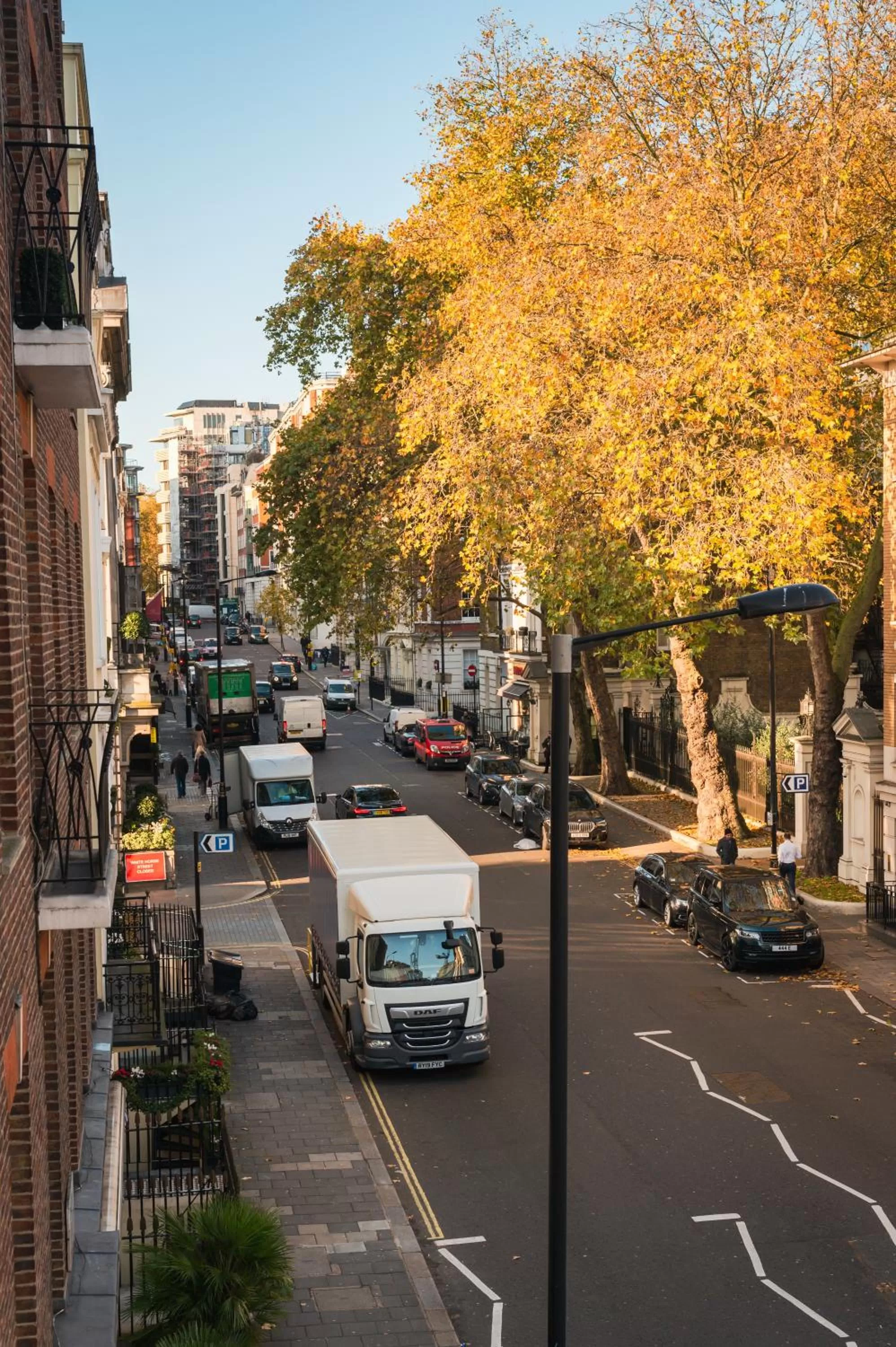 Street view in 44 Curzon Street by Mansley