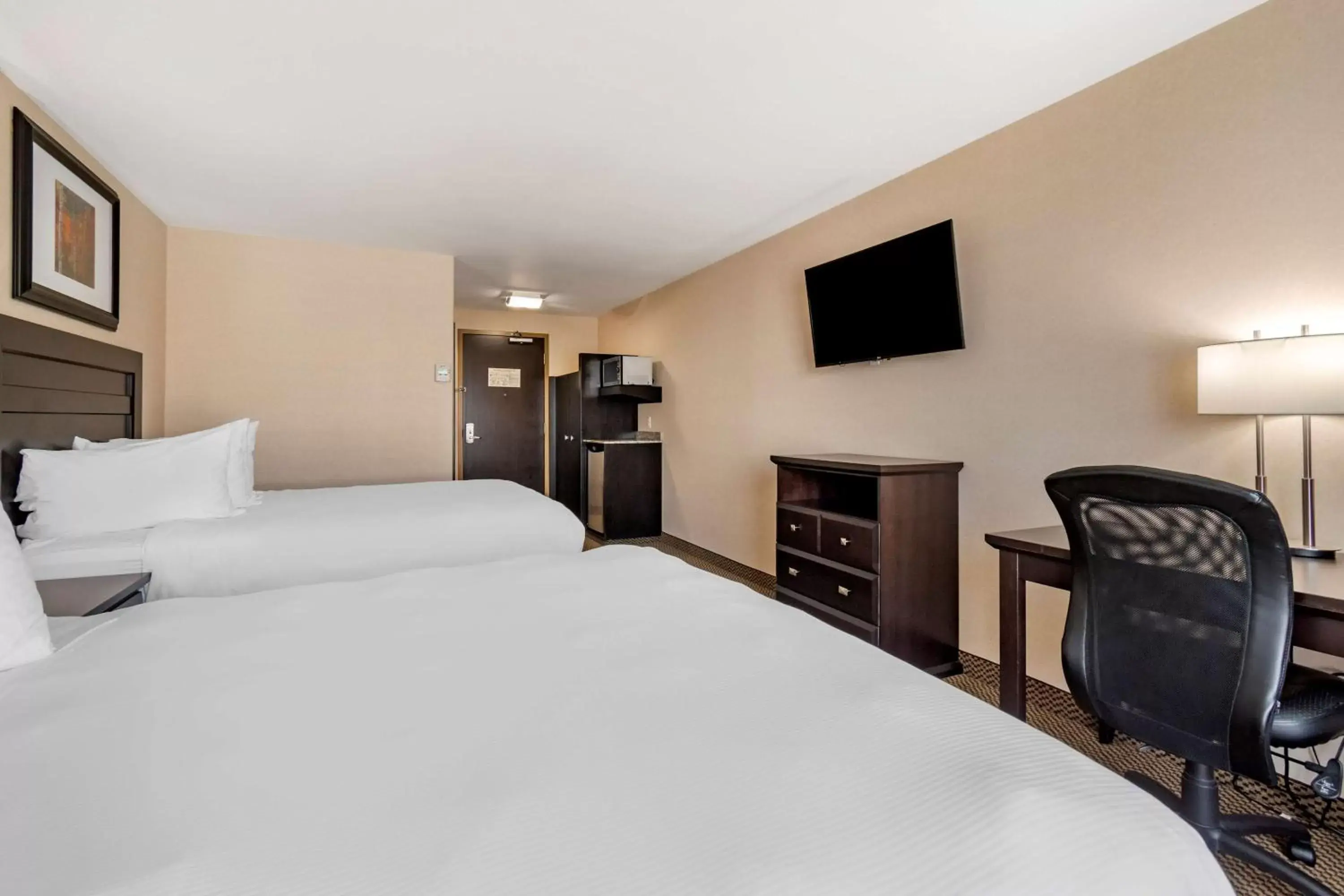 Bedroom, Bed in Best Western Bonnyville Inn & Suites