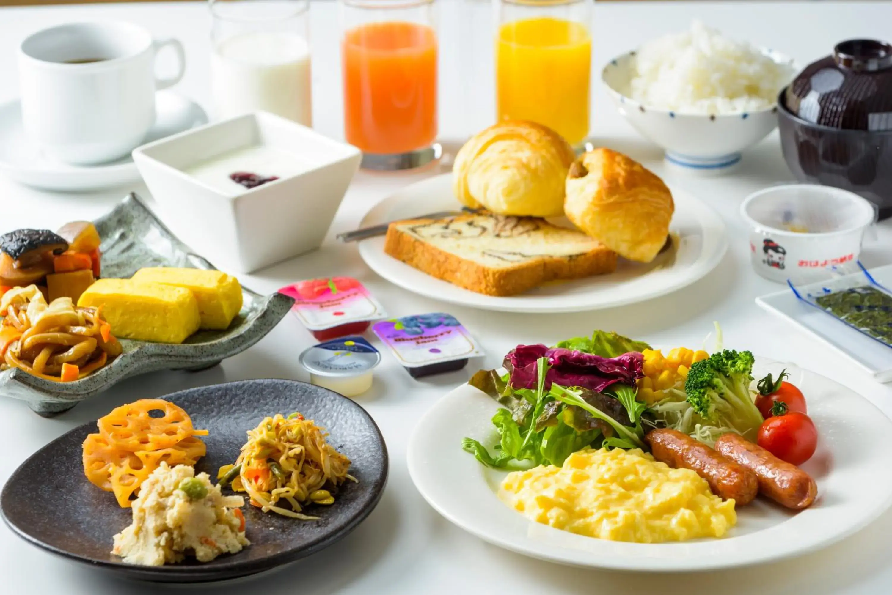 Breakfast in SureStay Plus Hotel by Best Western Shin-Osaka