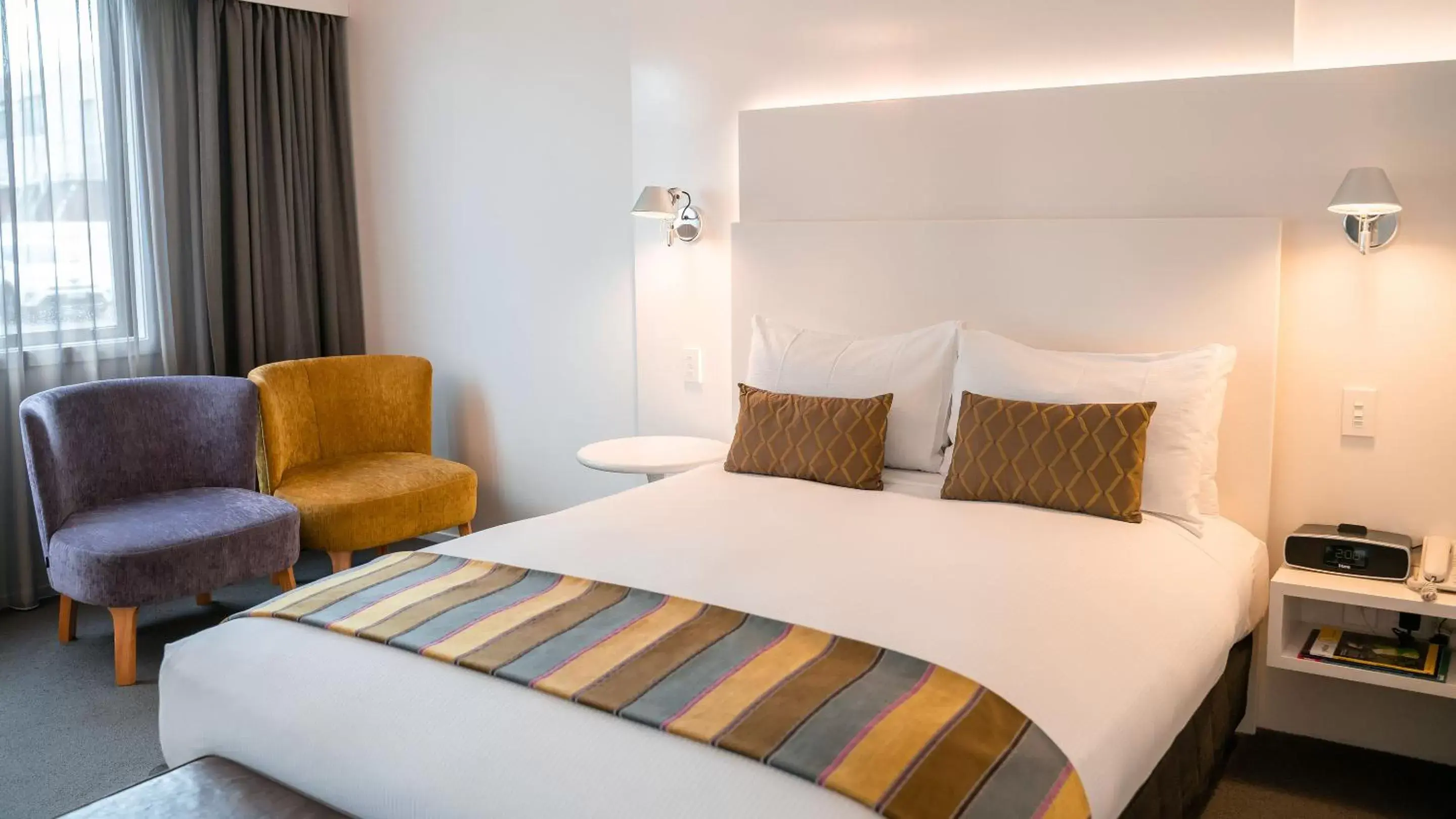 Bed in Scenic Hotel Marlborough