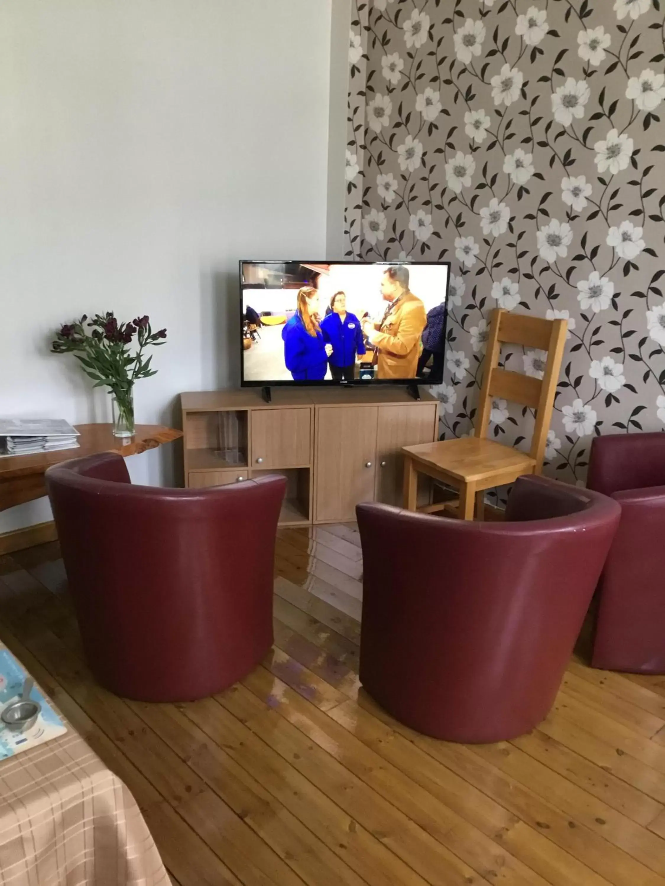 Living room, Lobby/Reception in Dene House