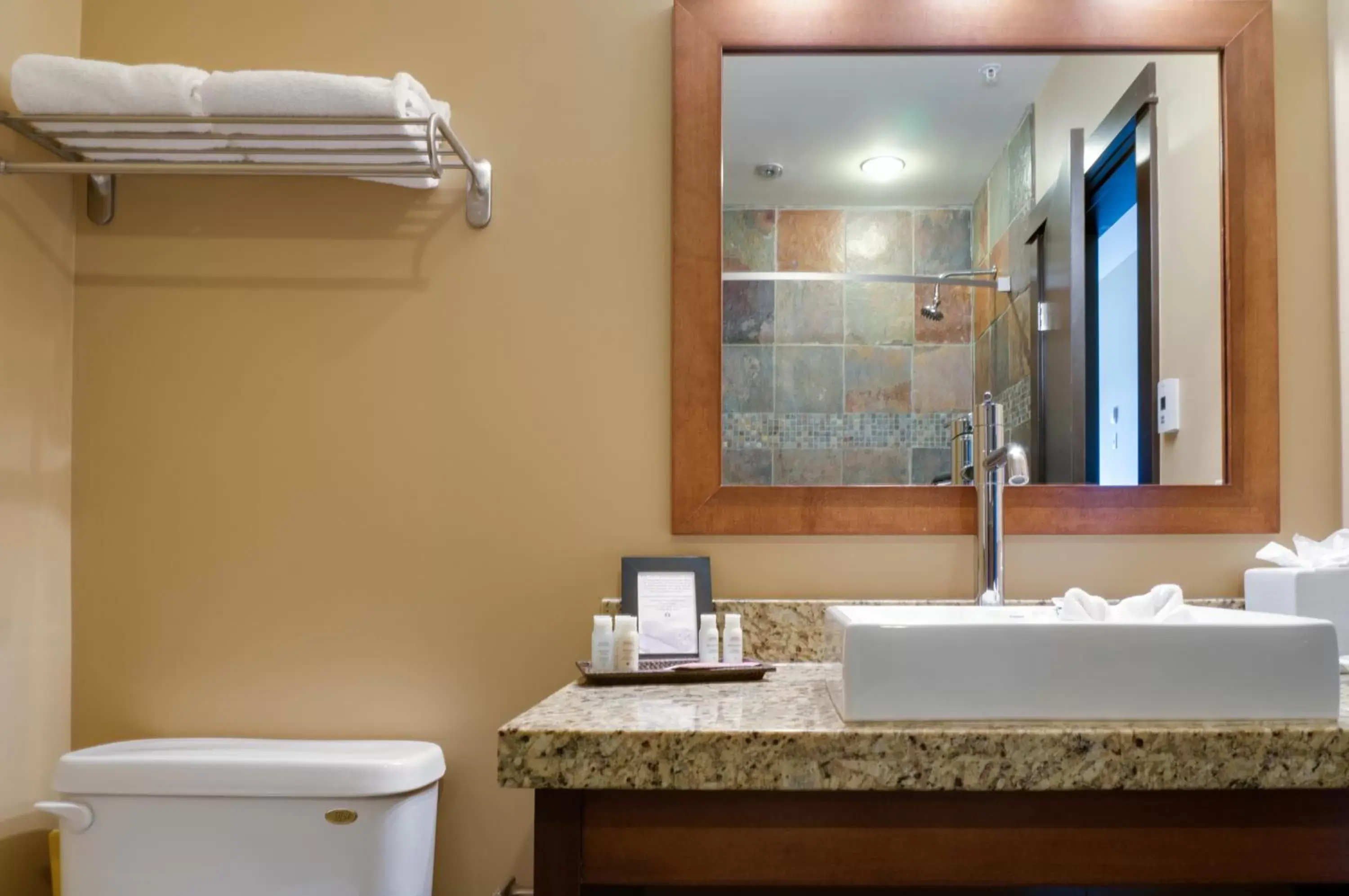 Bathroom in Silver Creek Lodge