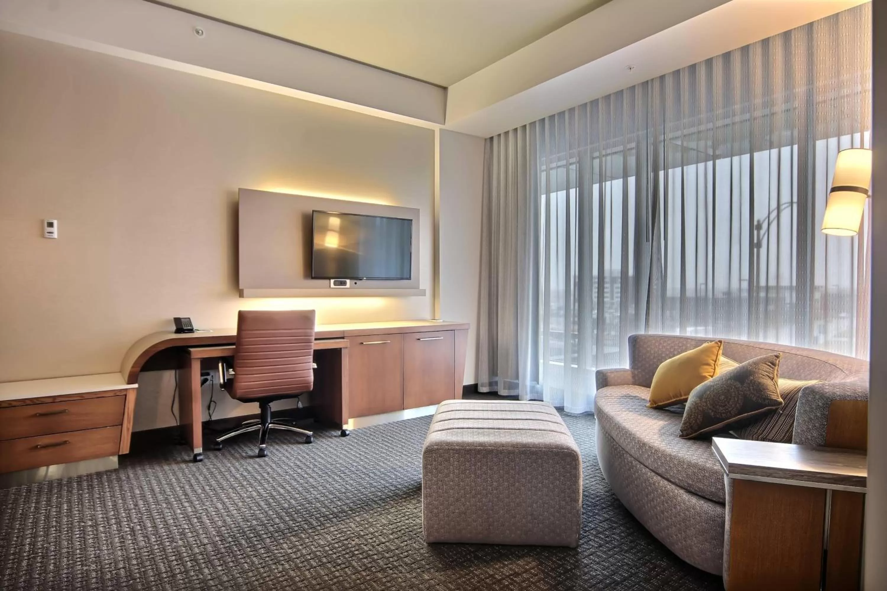 Photo of the whole room in Courtyard by Marriott Quebec City