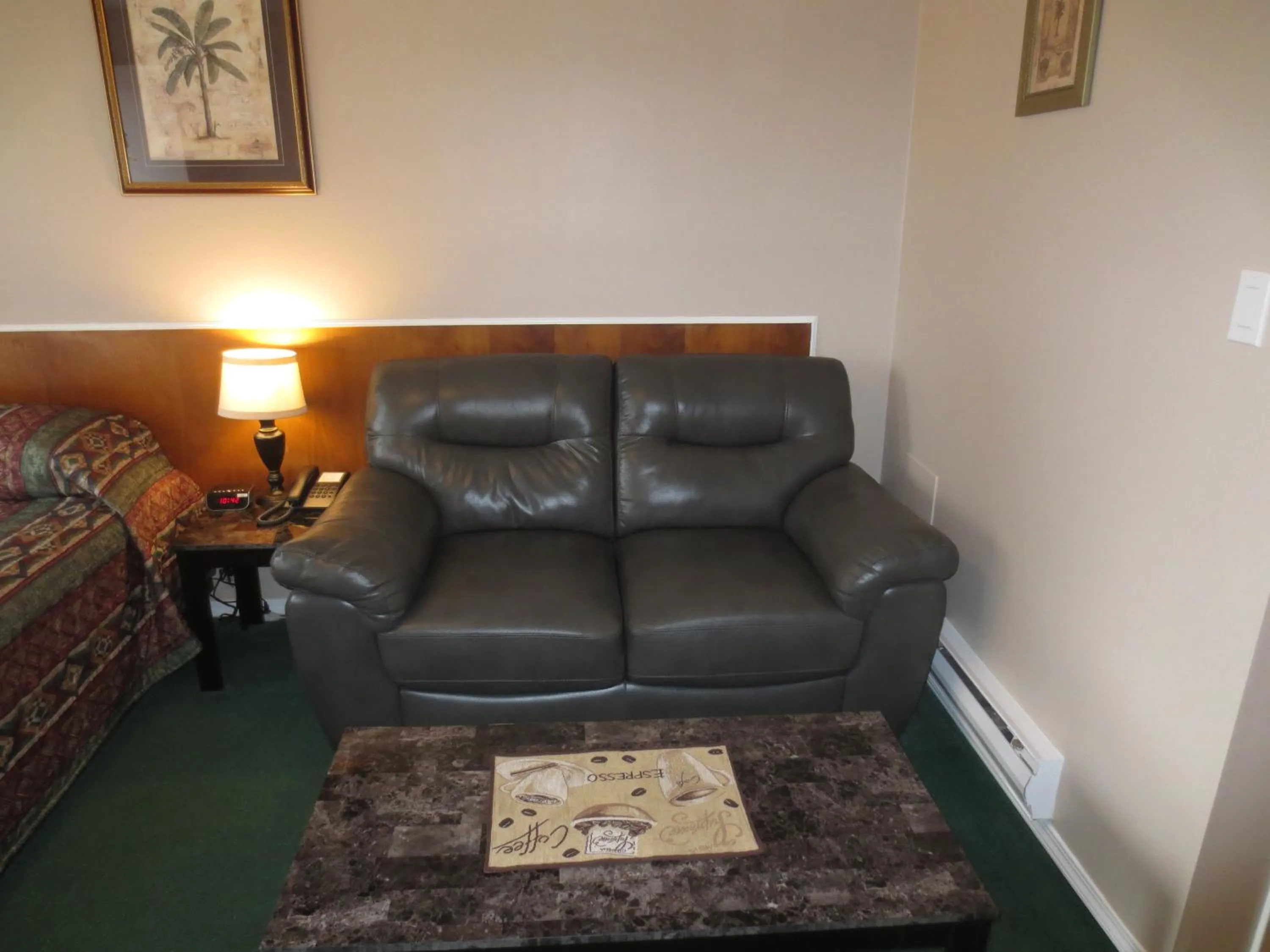 Seating area in Overlander Motel