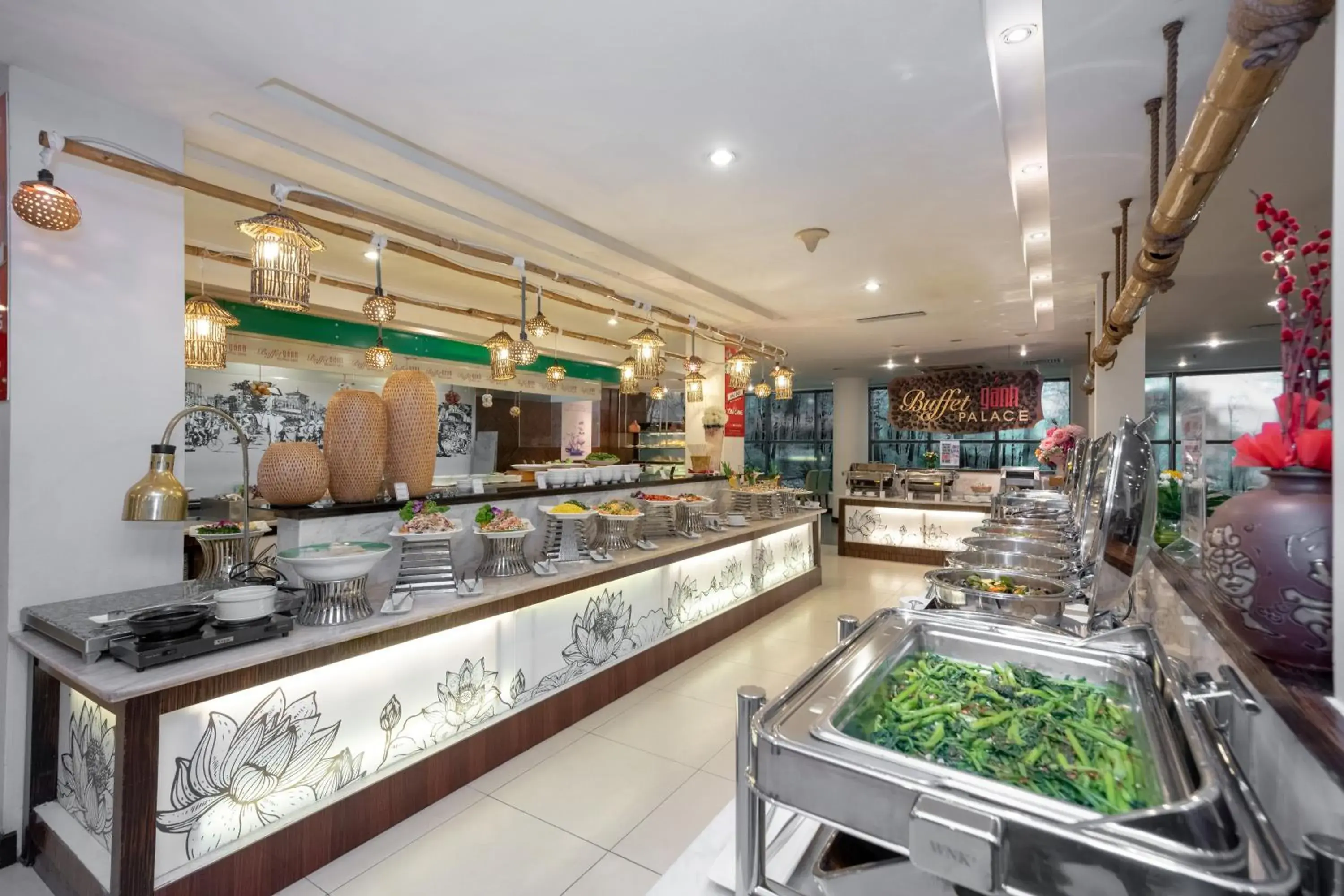 Restaurant/Places to Eat in Palace Hotel Saigon