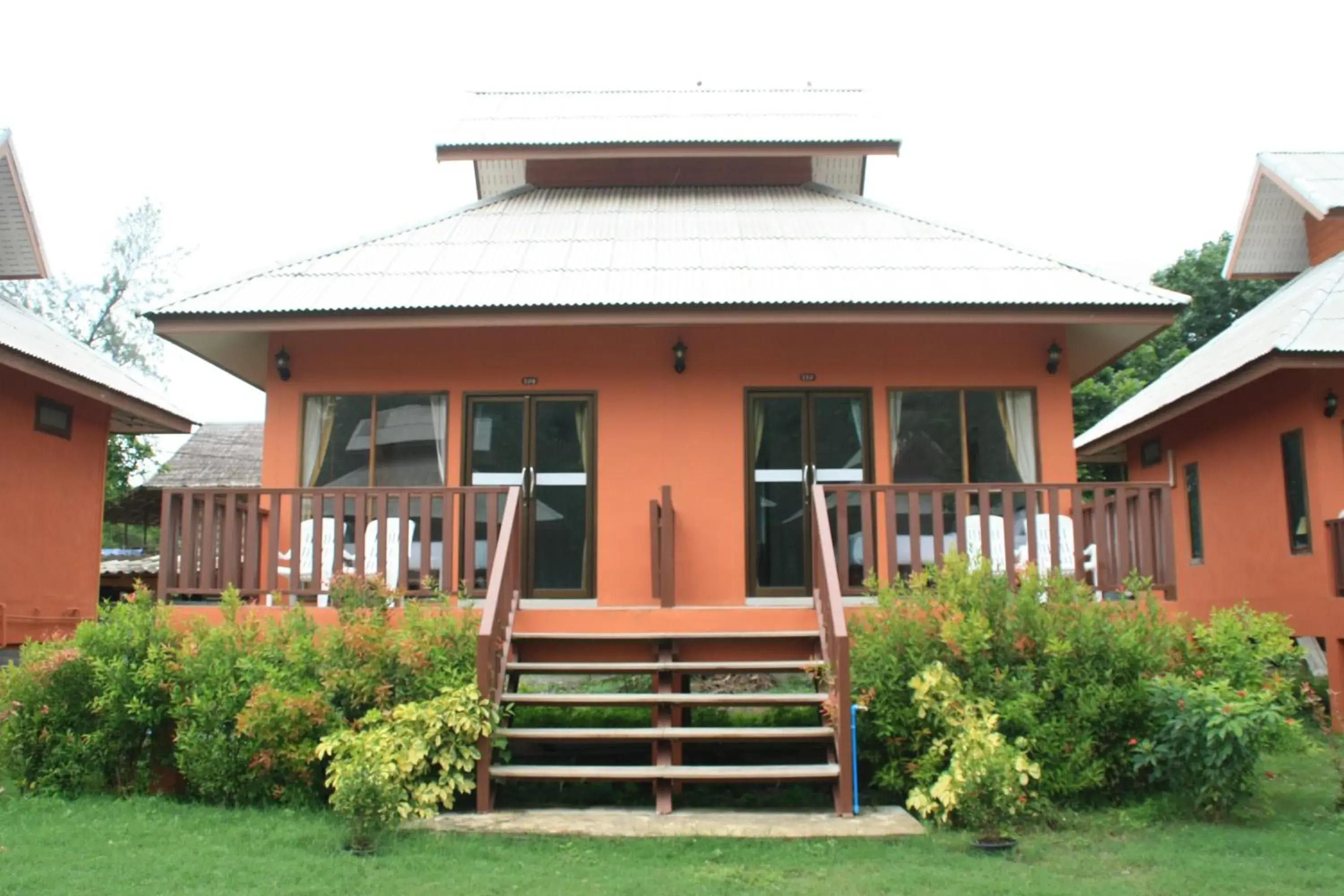 Property Building in Lanta Cottage