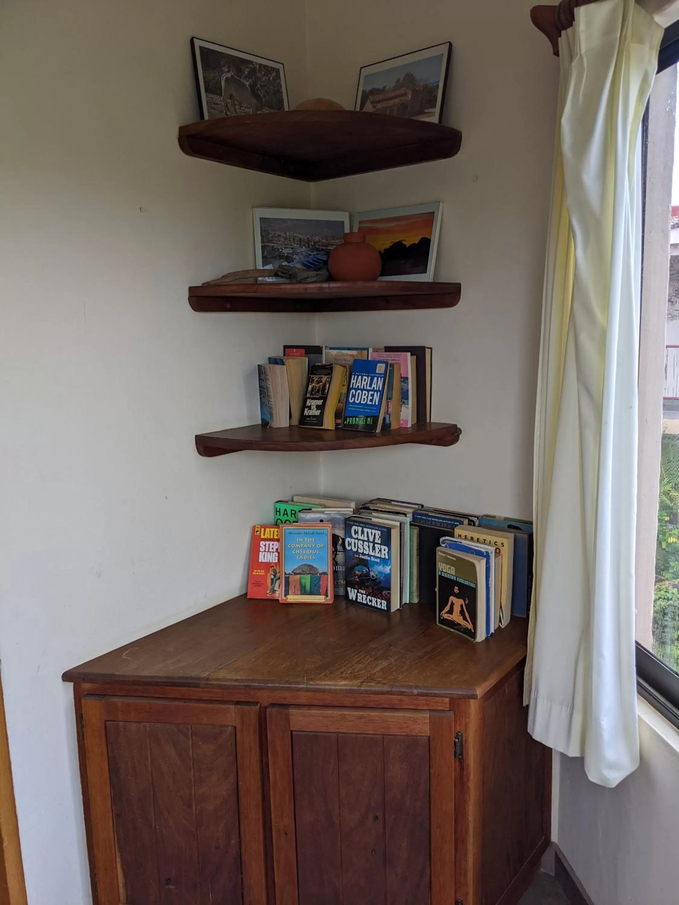 Library in Hacienda De Palmas