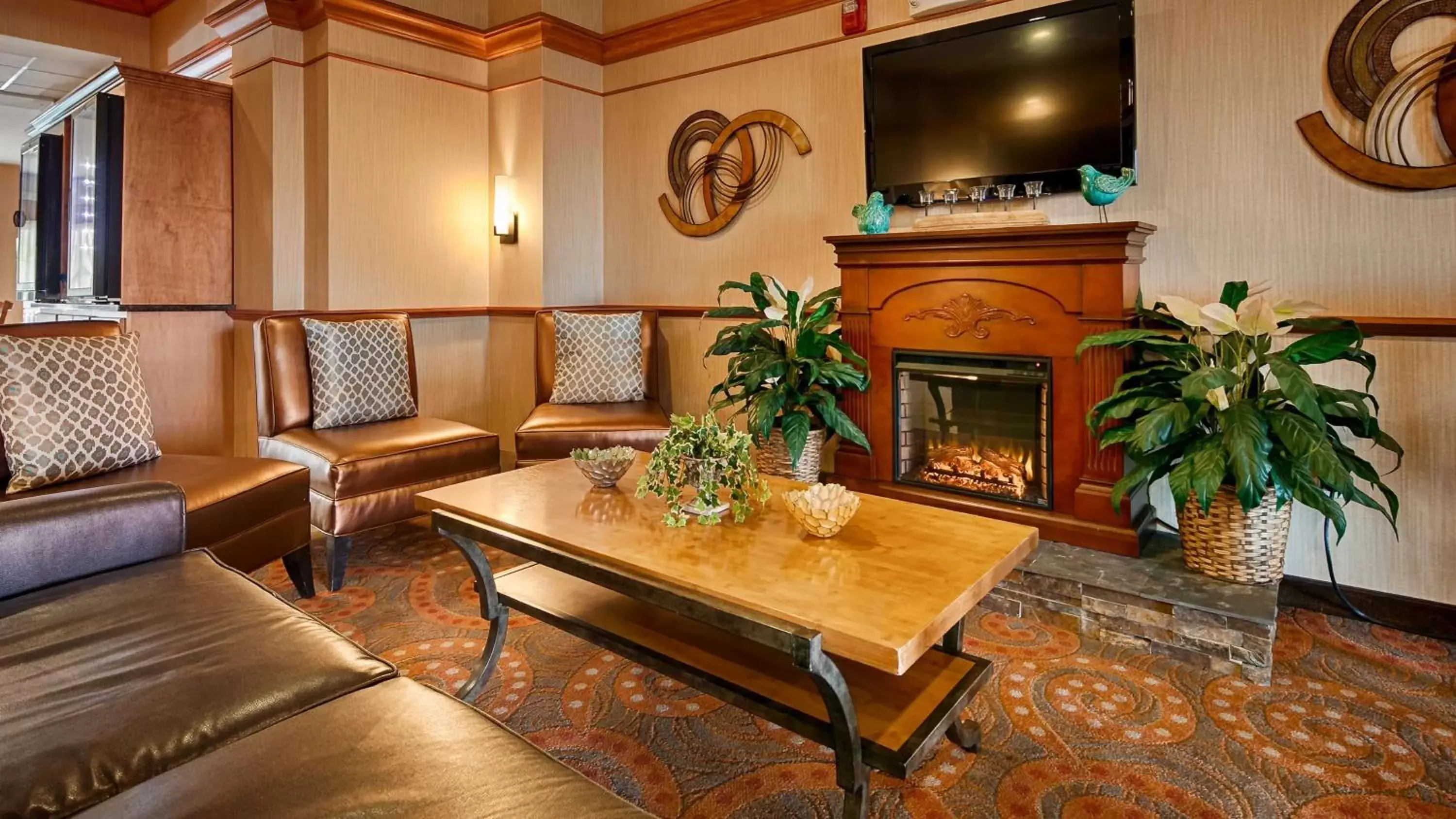 Lobby or reception, Seating Area in Best Western Plus Pontoon Beach