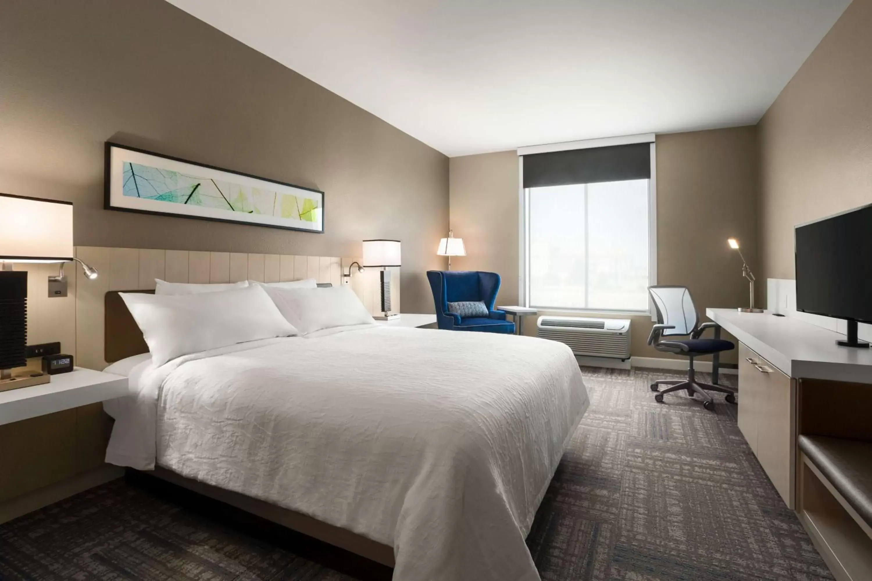 Bedroom, Bed in Hilton Garden Inn Houston-Baytown
