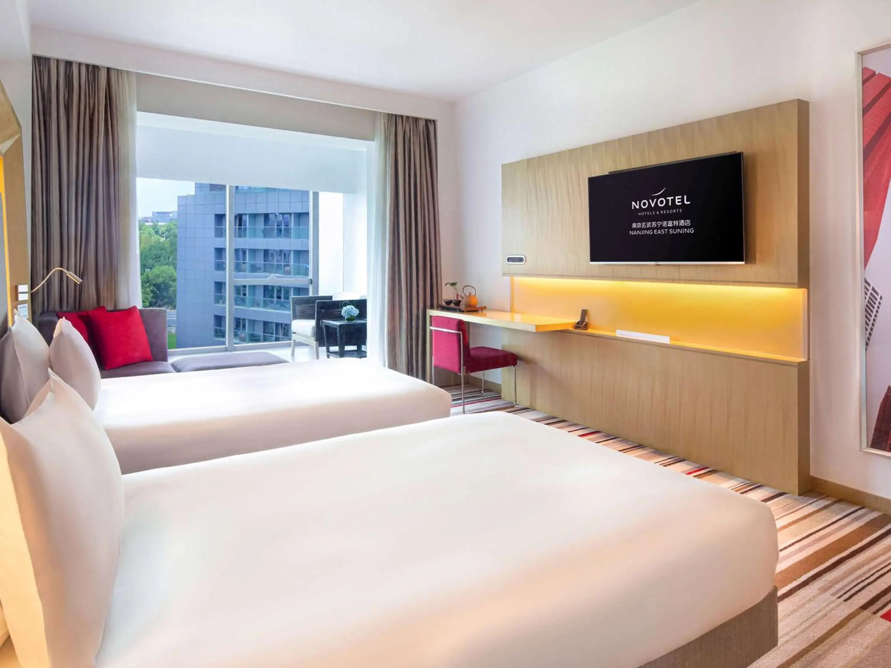 Photo of the whole room, Bed in Novotel Nanjing East Suning Galaxy