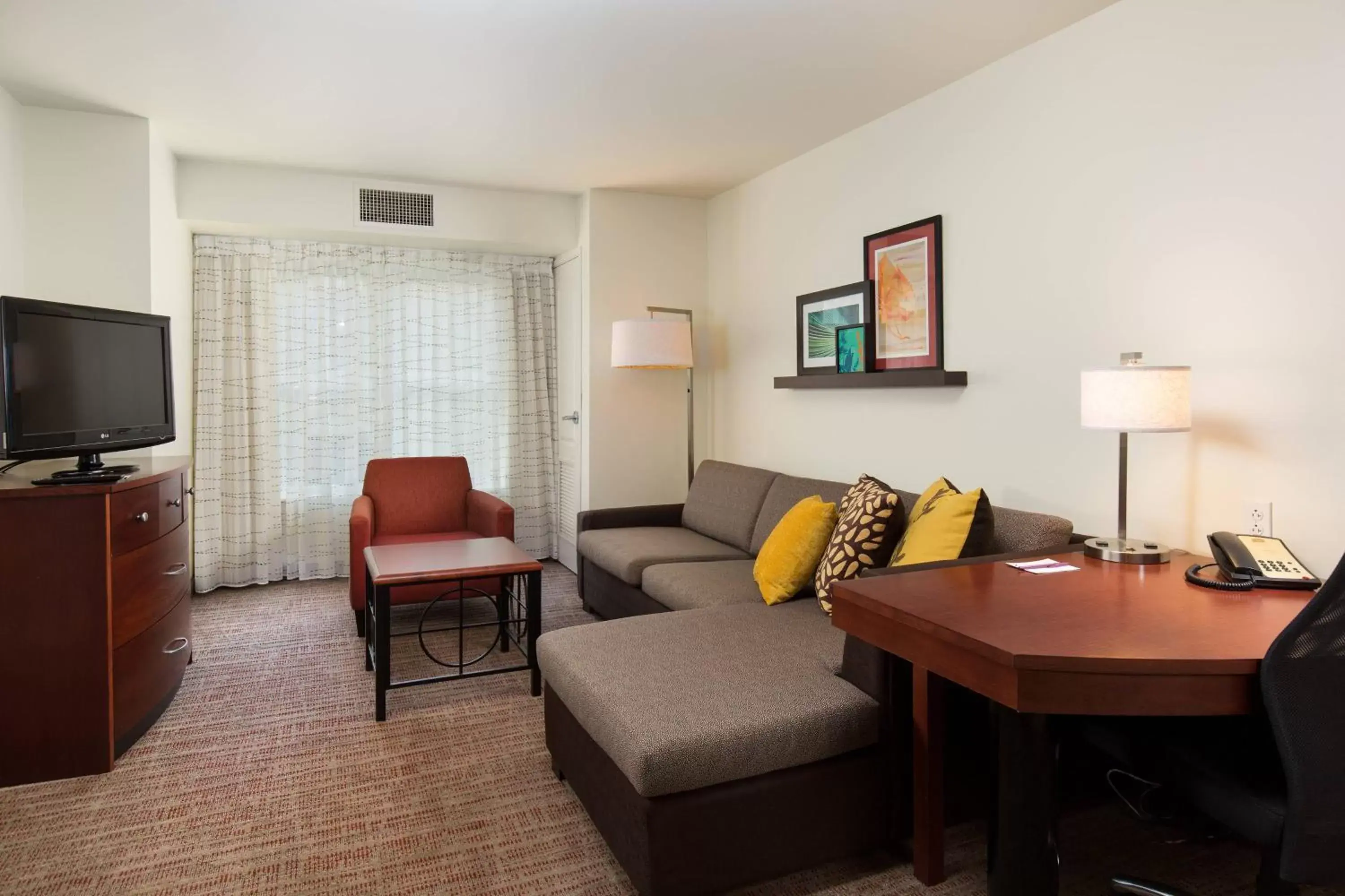 Living room, Seating Area in Residence Inn Dayton North