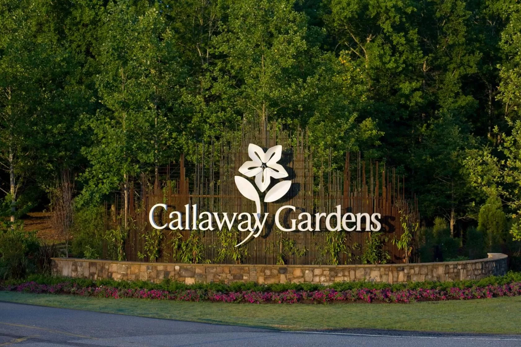 Property logo or sign in Callaway Resort & Gardens