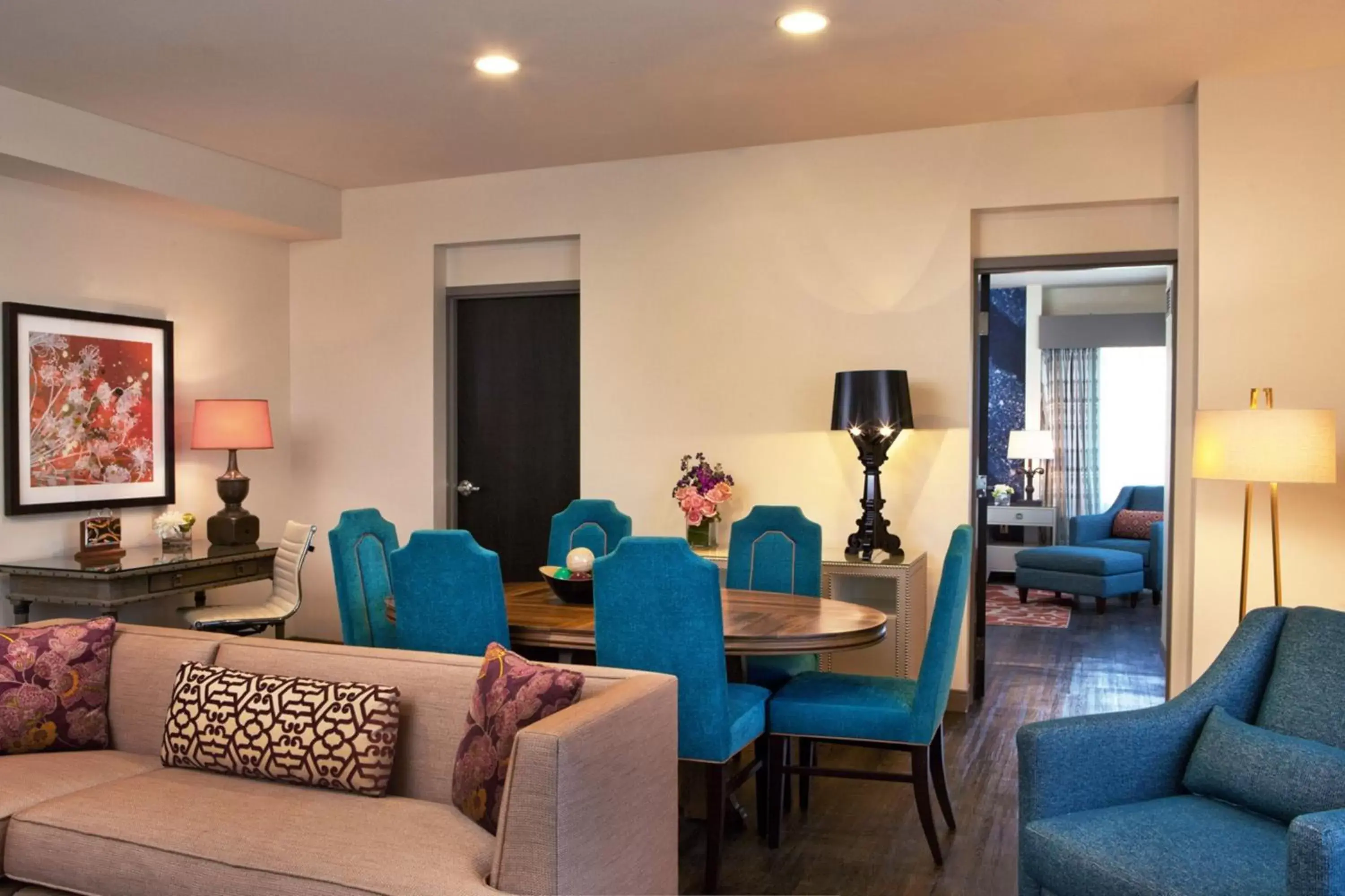 Photo of the whole room, Seating Area in Hotel Tonnelle New Orleans, a Tribute Portfolio Hotel