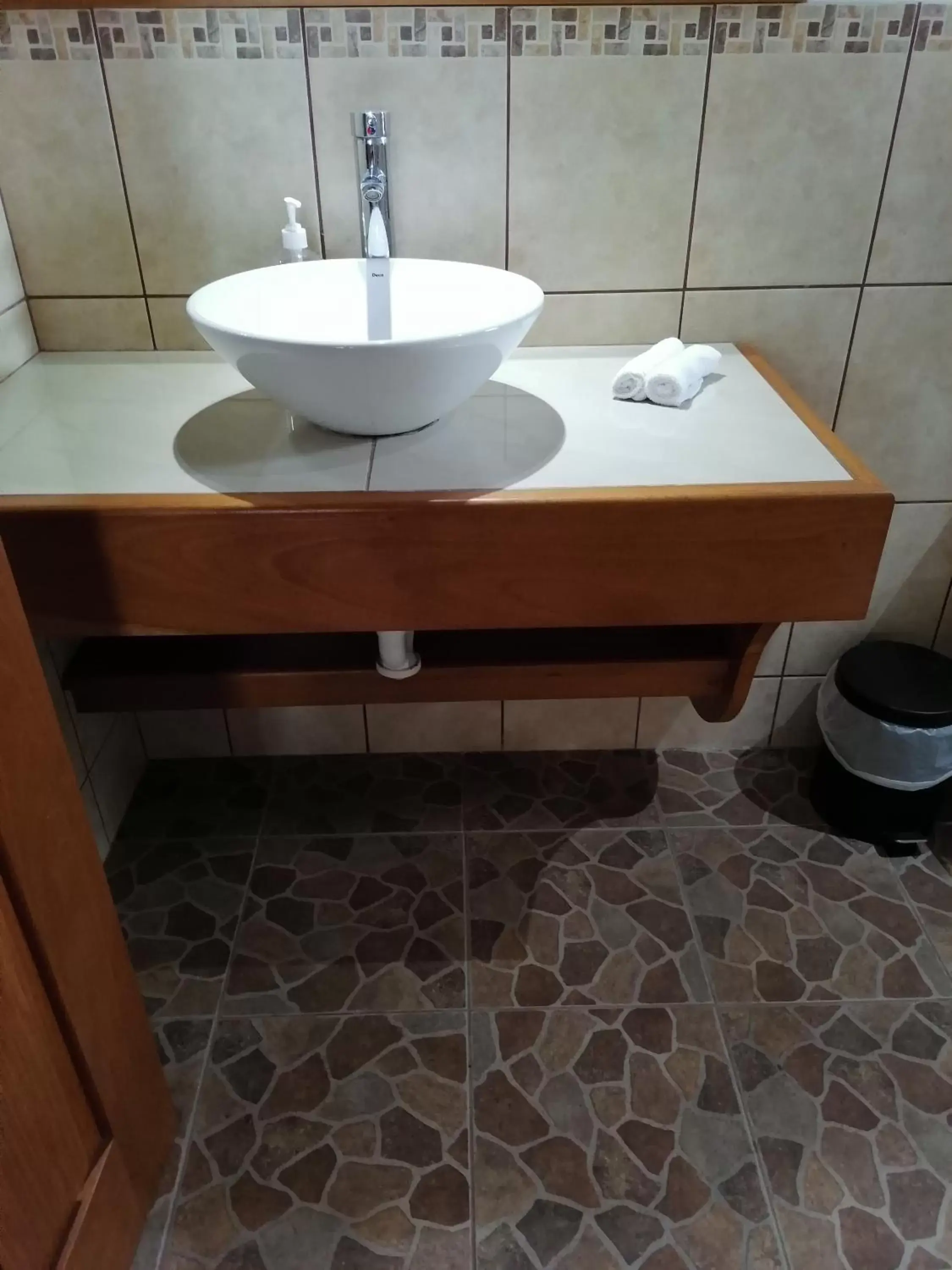 Bathroom in La Ceiba Tree Lodge