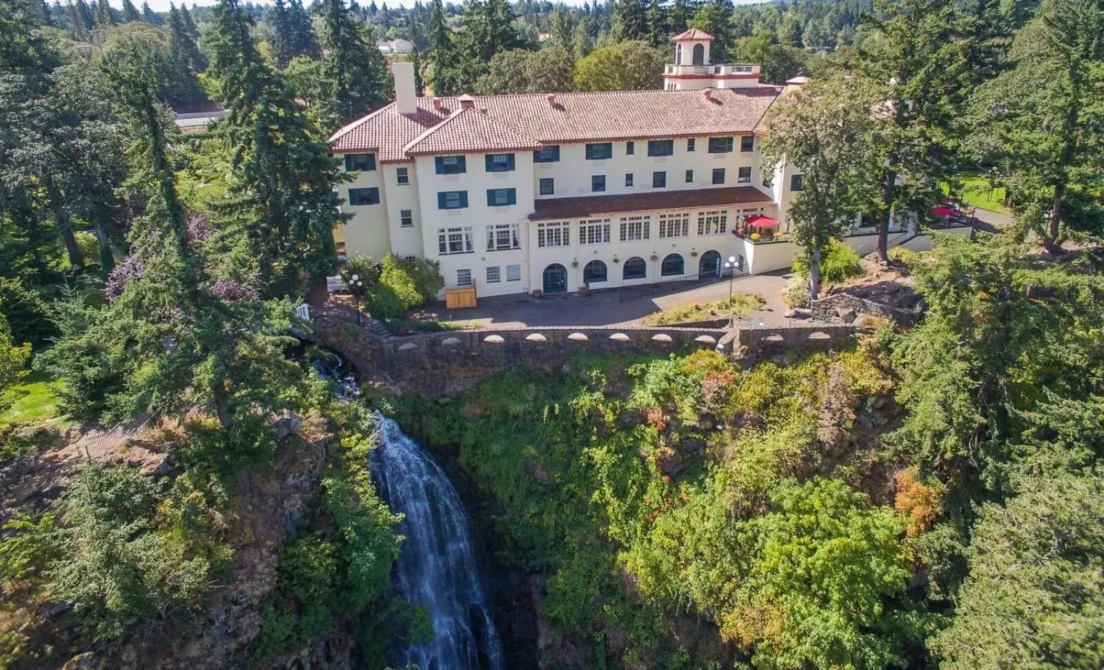 Property building in Columbia Gorge Hotel & Spa Property building in Columbia Gorge Hotel & Spa