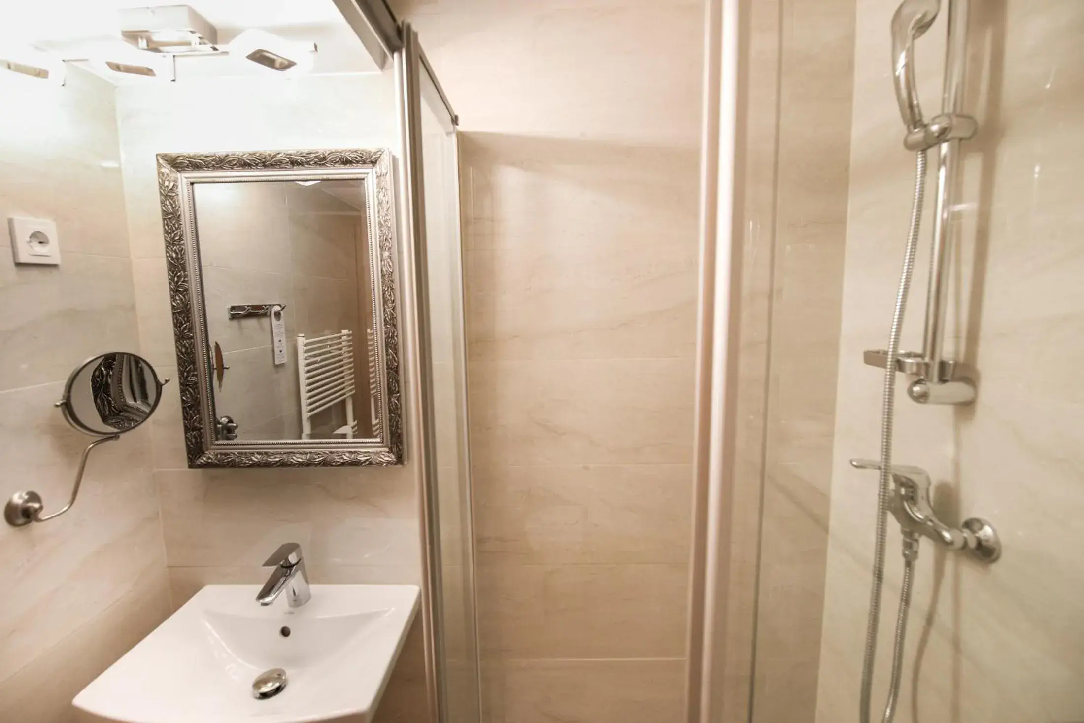 Bathroom in Hotel Evropa Bathroom in Hotel Evropa