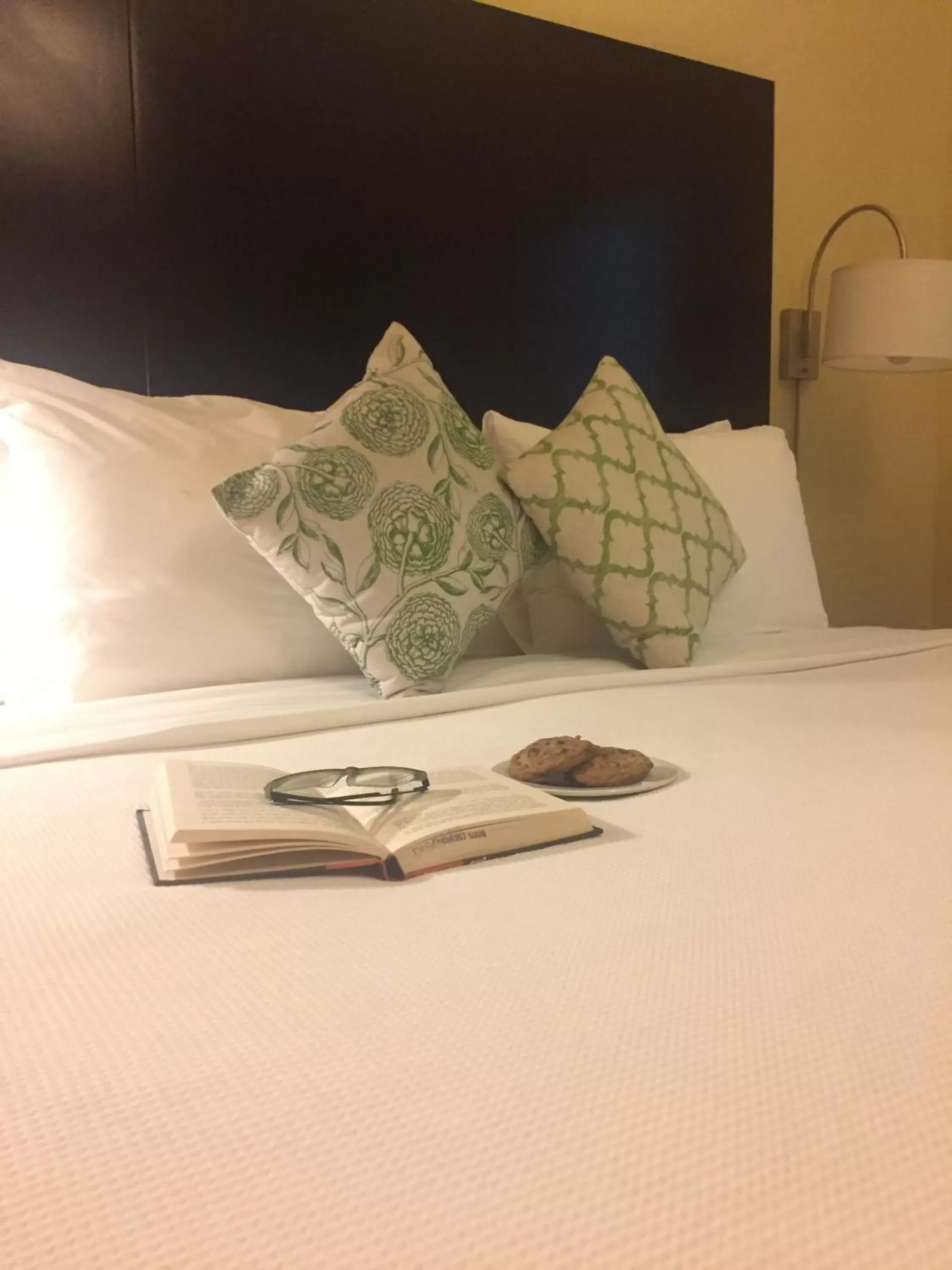 Healdsburg King in Healdsburg Inn on the Plaza, A Four Sisters Inn Healdsburg King in Healdsburg Inn on the Plaza, A Four Sisters Inn