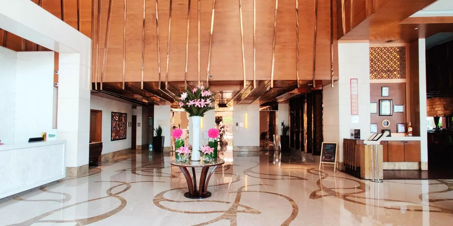 Property building in Crowne Plaza New Delhi Okhla by IHG