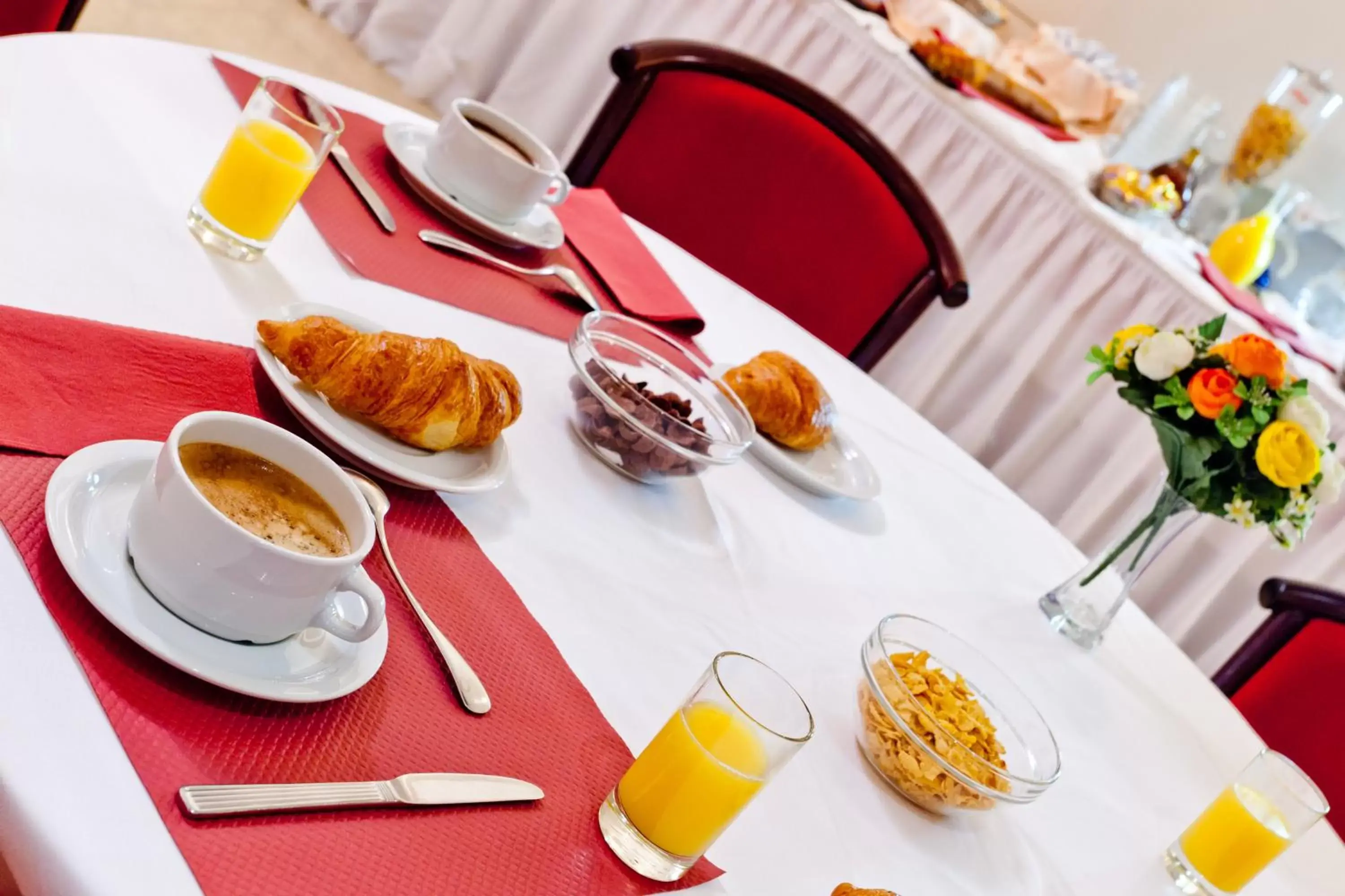 Restaurant/places to eat, Breakfast in Hôtel Continental