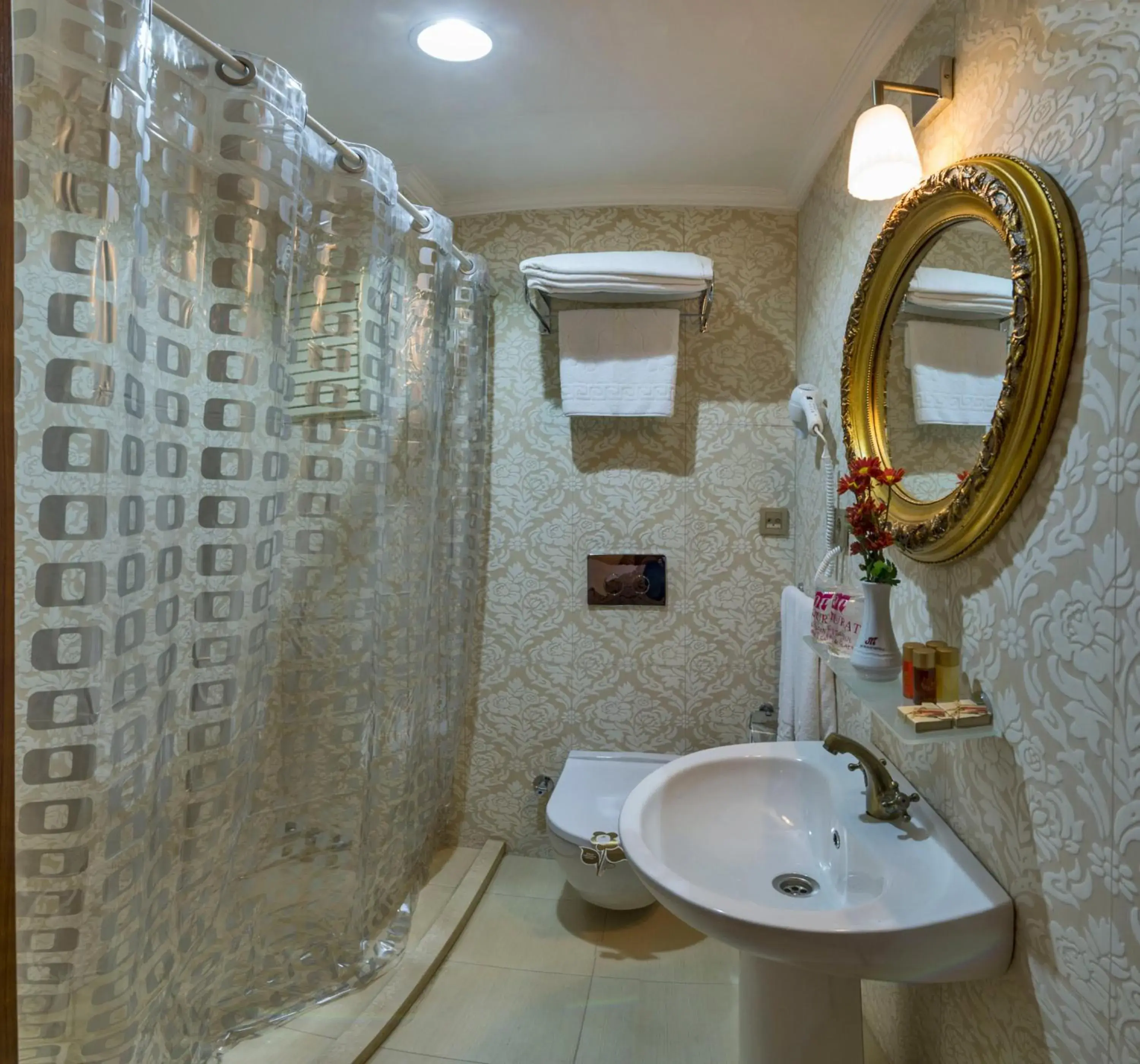 Bathroom in By Murat Royal Hotel Galata