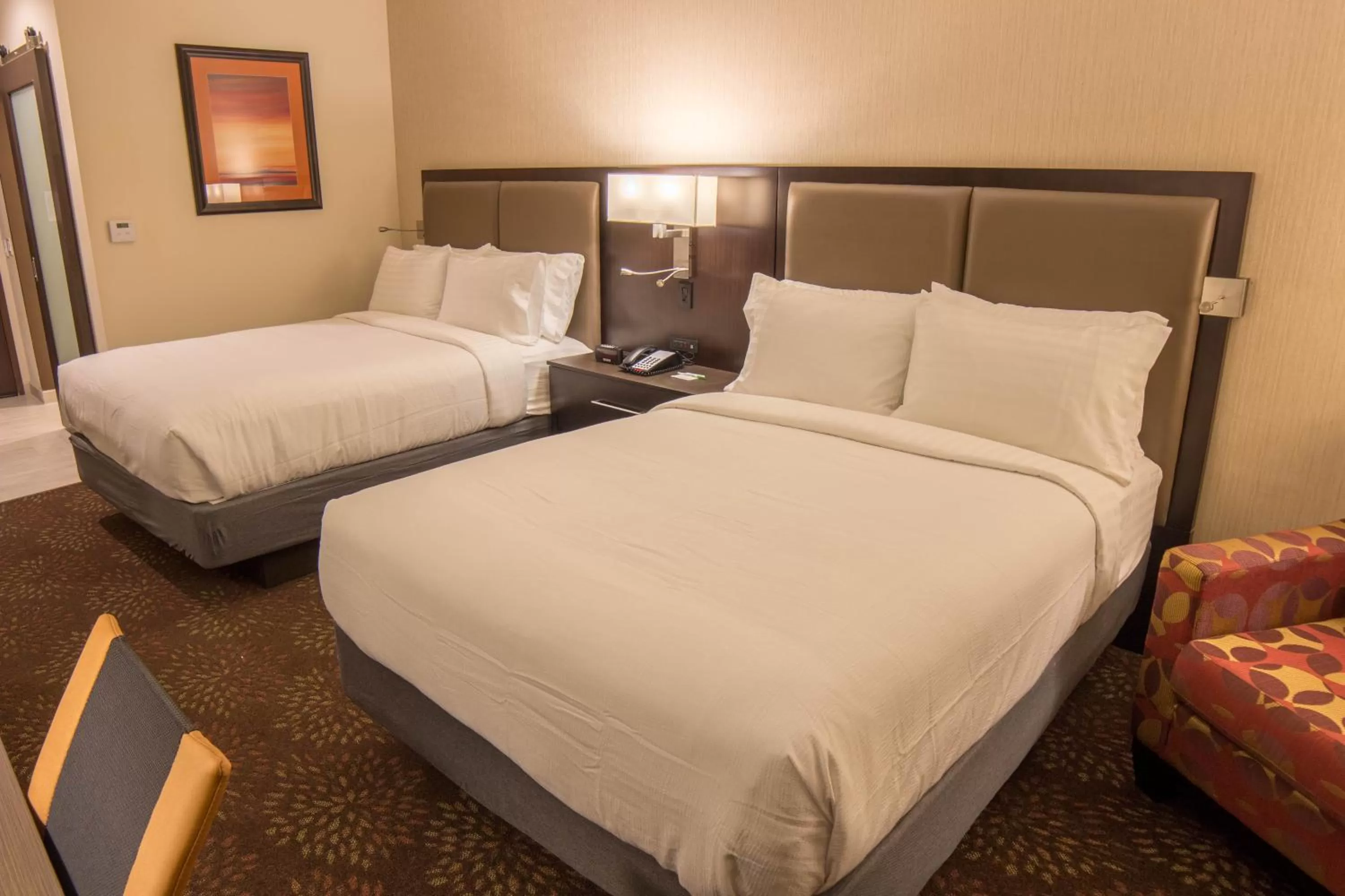 Photo of the whole room, Bed in Holiday Inn Trophy Club by IHG