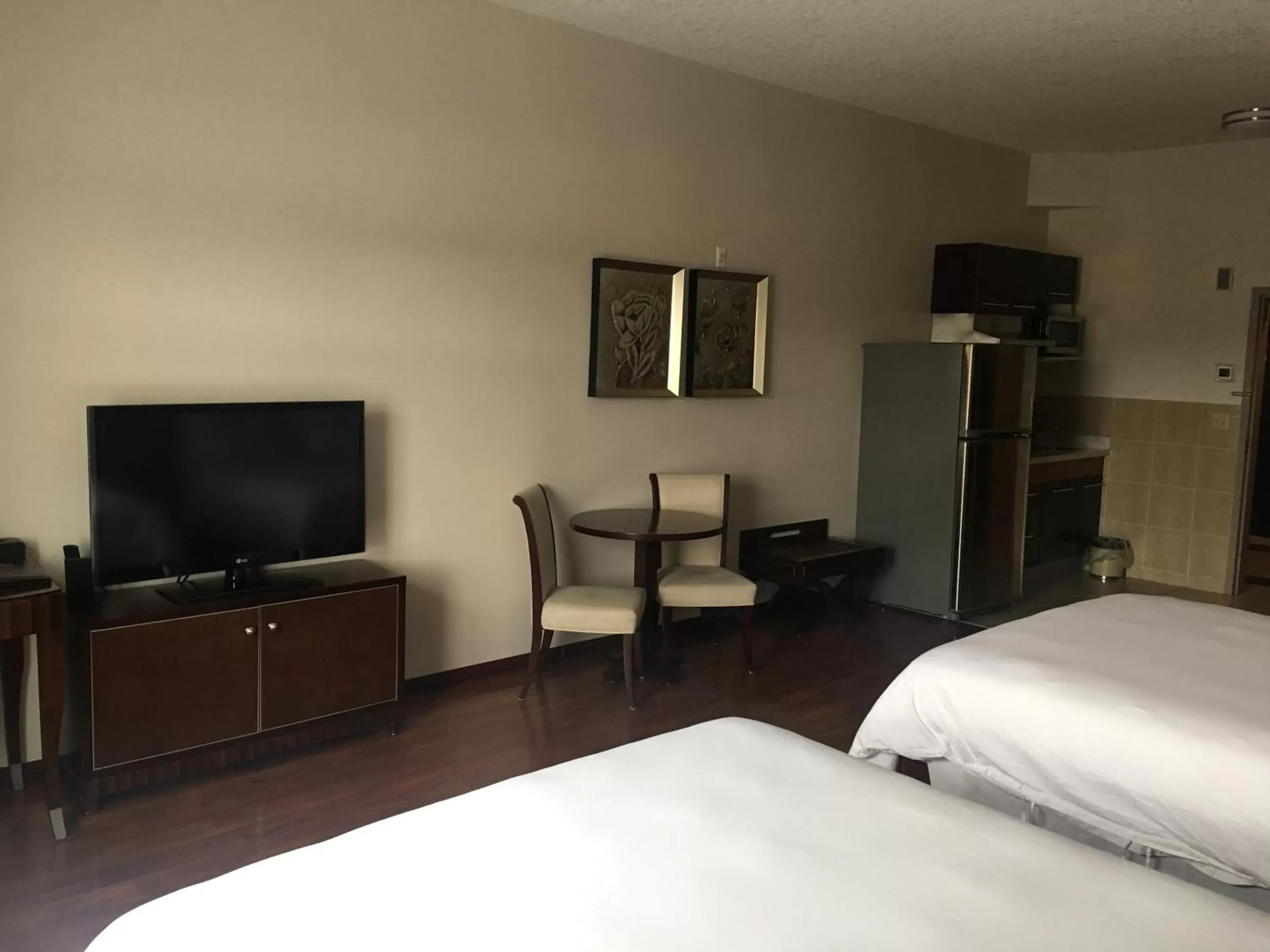 TV and multimedia, TV/Entertainment Center in Stars Inn and Suites Building A