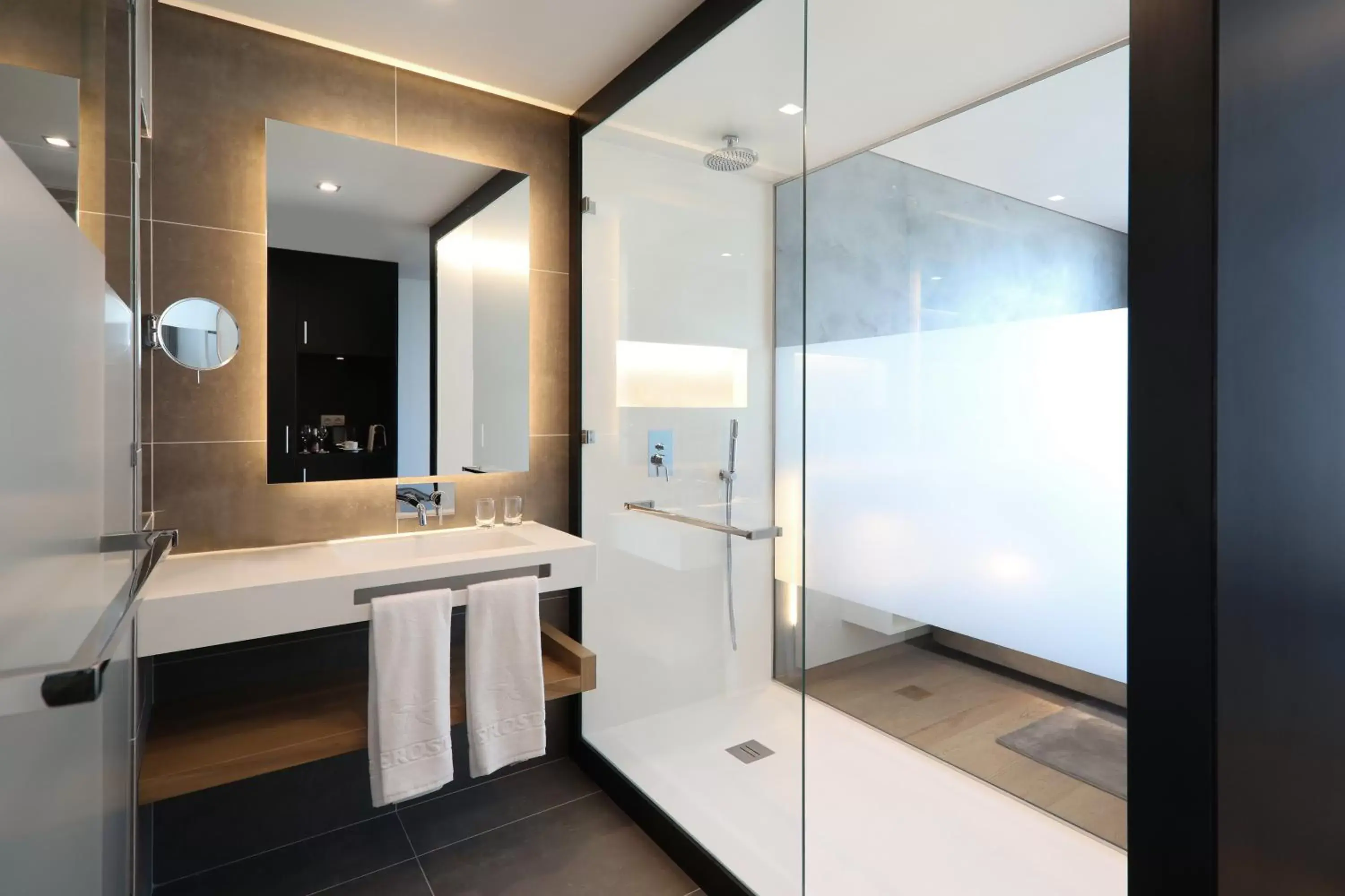 Shower, Bathroom in Iberostar Selection Lisboa
